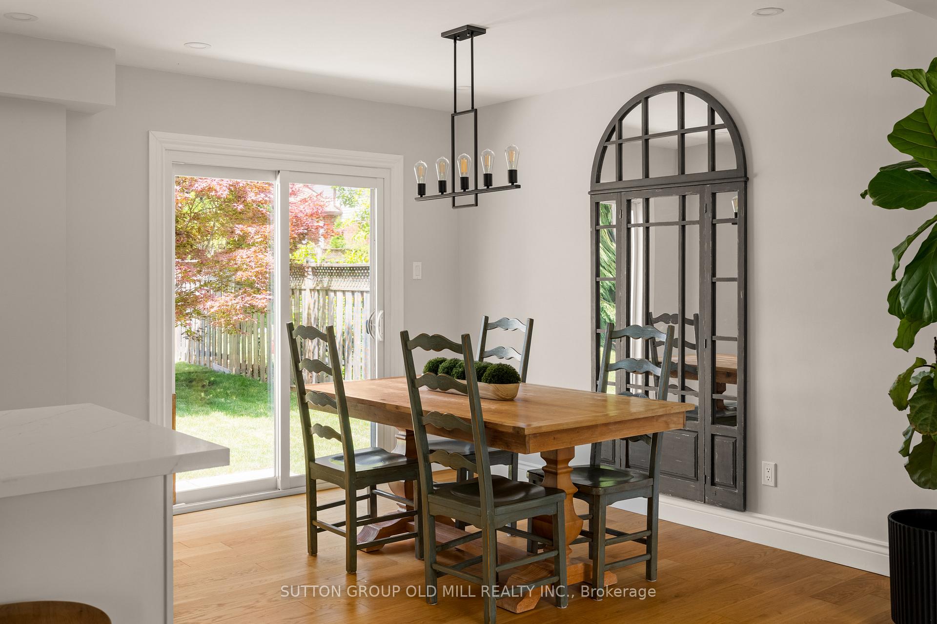 Photo 9 of 262 Chalmers Street, Oakville, Bronte — HOMEH