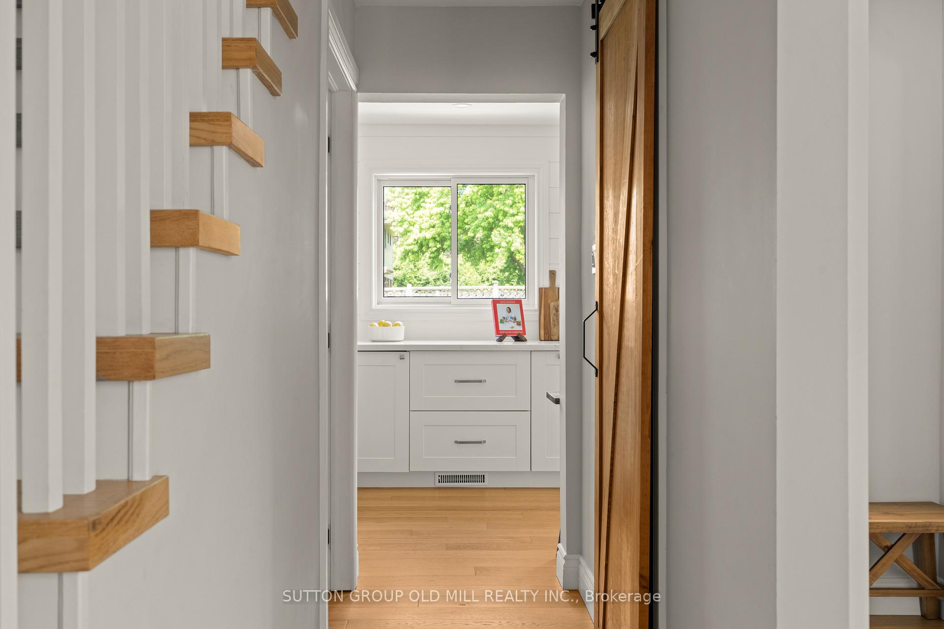 Photo 11 of 262 Chalmers Street, Oakville, Bronte — HOMEH
