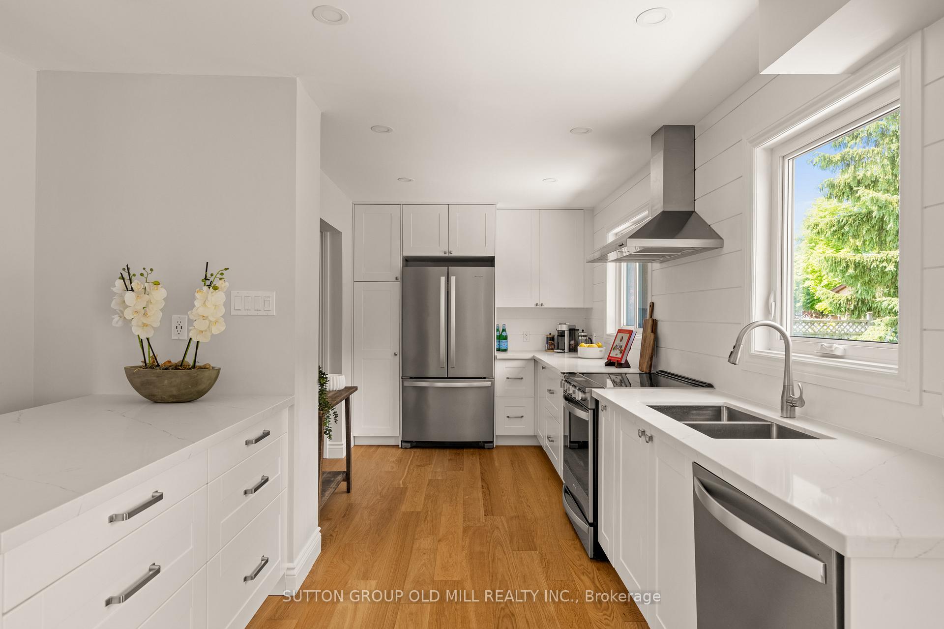 Photo 13 of 262 Chalmers Street, Oakville, Bronte — HOMEH