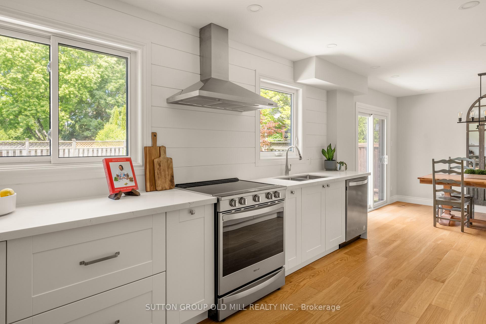 Photo 16 of 262 Chalmers Street, Oakville, Bronte — HOMEH