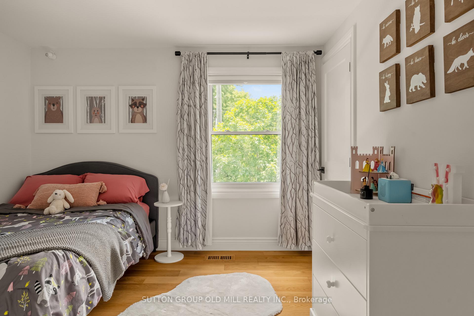 Photo 21 of 262 Chalmers Street, Oakville, Bronte — HOMEH