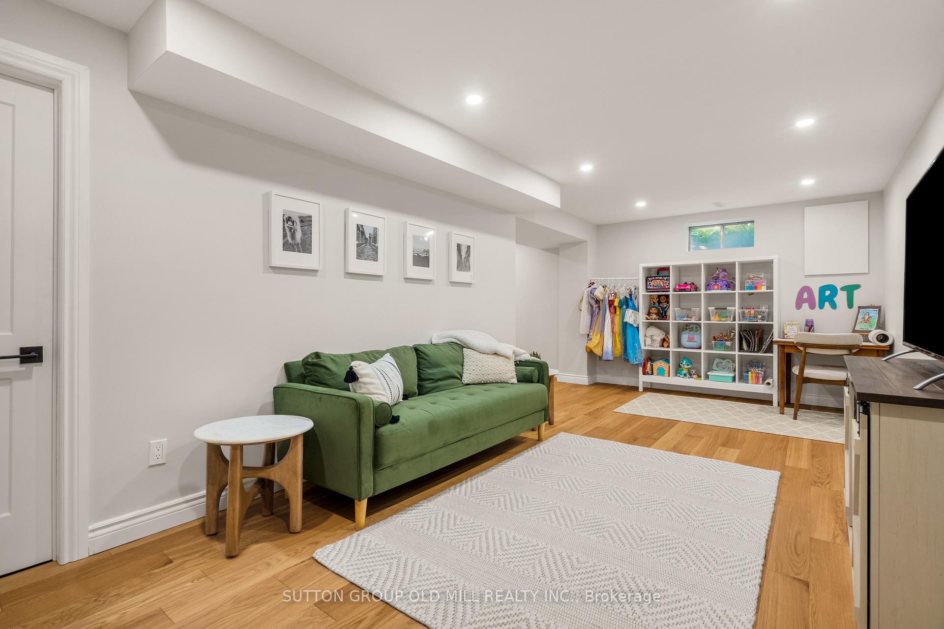 Photo 27 of 262 Chalmers Street, Oakville, Bronte — HOMEH