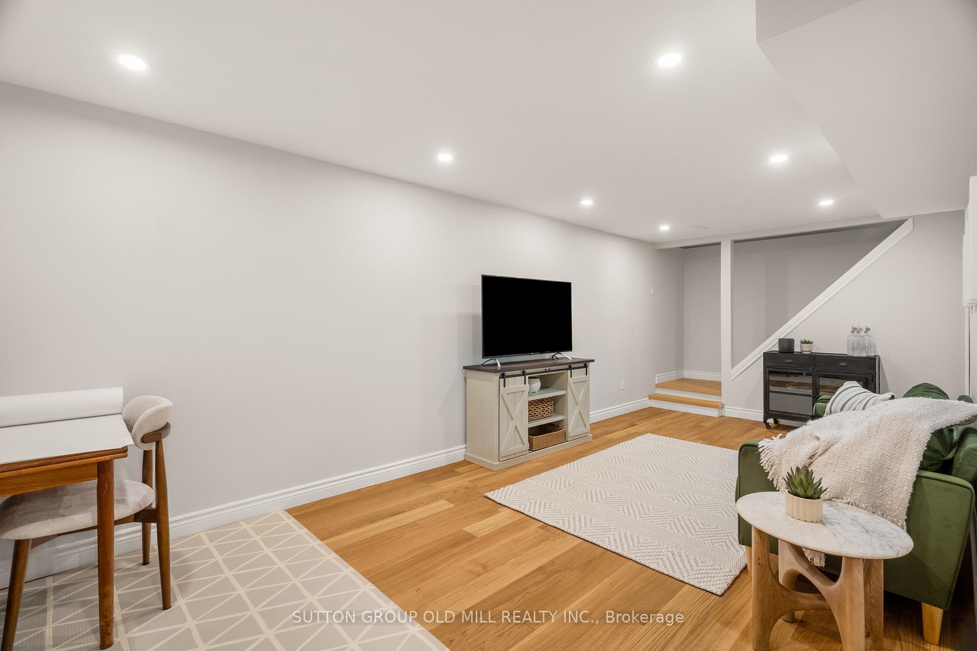 Photo 31 of 262 Chalmers Street, Oakville, Bronte — HOMEH
