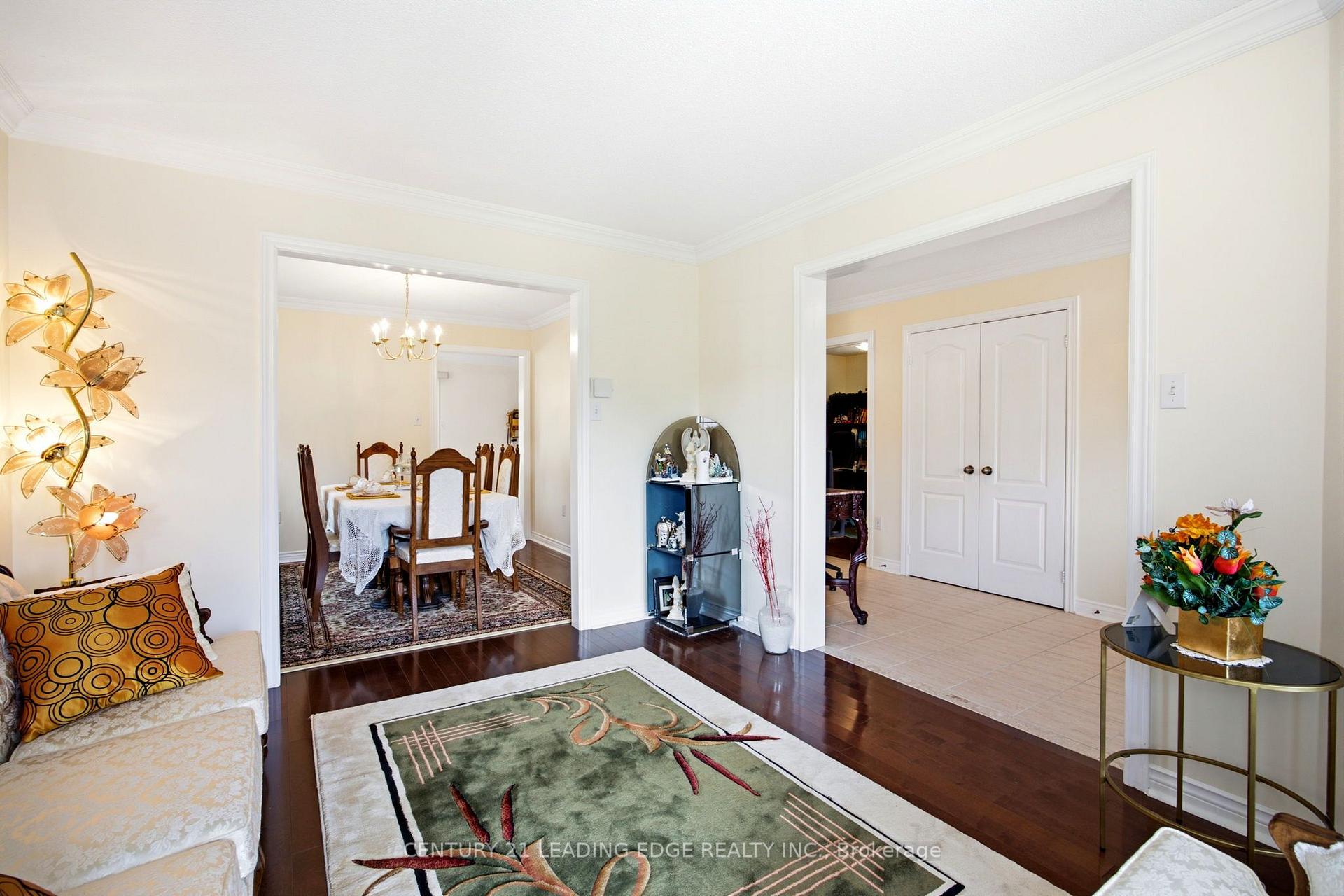 Photo 11 of 131 Tom Edwards Drive, Whitby, Rolling Acres — HOMEH