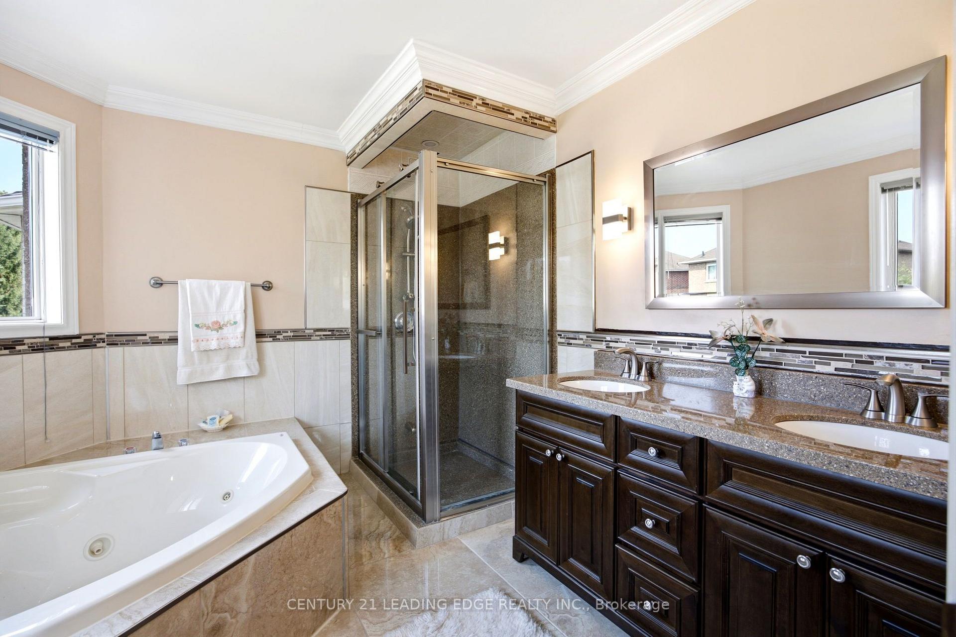 Photo 29 of 131 Tom Edwards Drive, Whitby, Rolling Acres — HOMEH