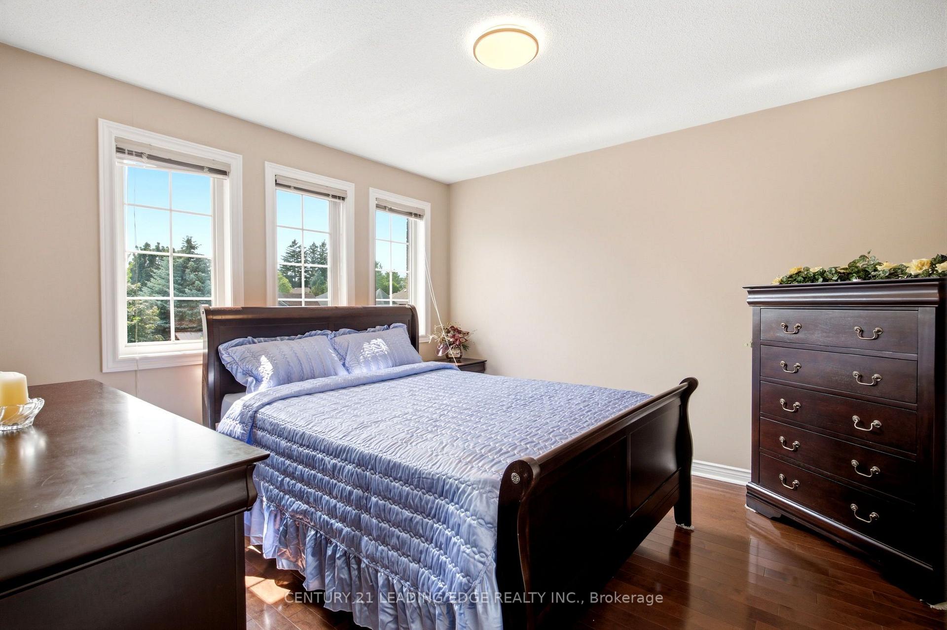 Photo 32 of 131 Tom Edwards Drive, Whitby, Rolling Acres — HOMEH