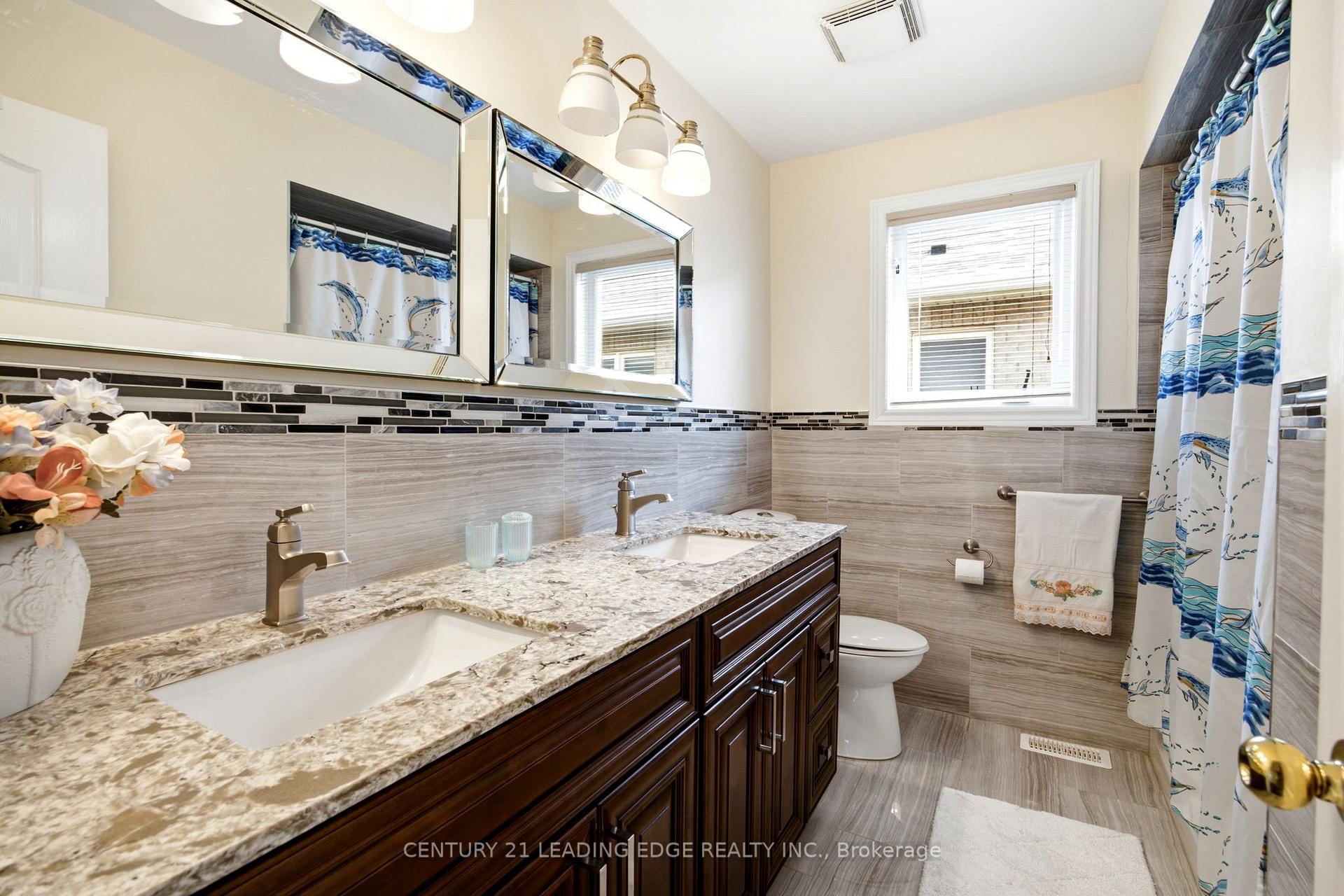 Photo 35 of 131 Tom Edwards Drive, Whitby, Rolling Acres — HOMEH