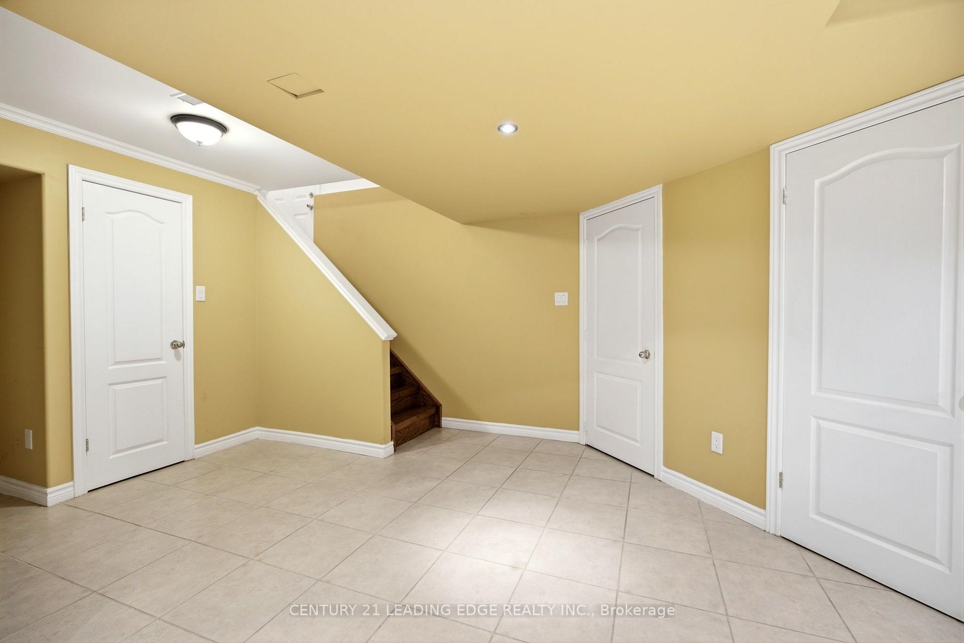 Photo 36 of 131 Tom Edwards Drive, Whitby, Rolling Acres — HOMEH