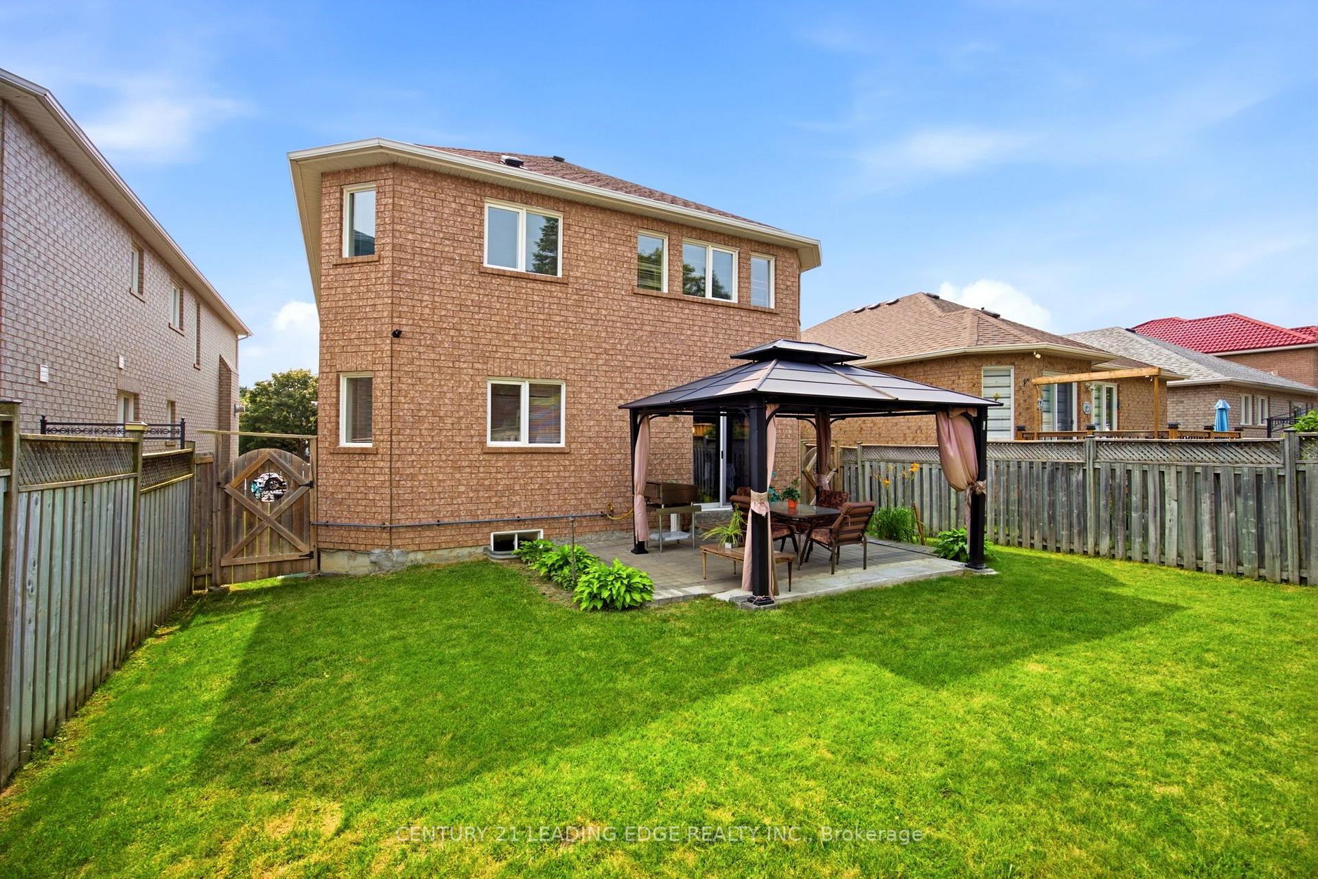 Photo 46 of 131 Tom Edwards Drive, Whitby, Rolling Acres — HOMEH