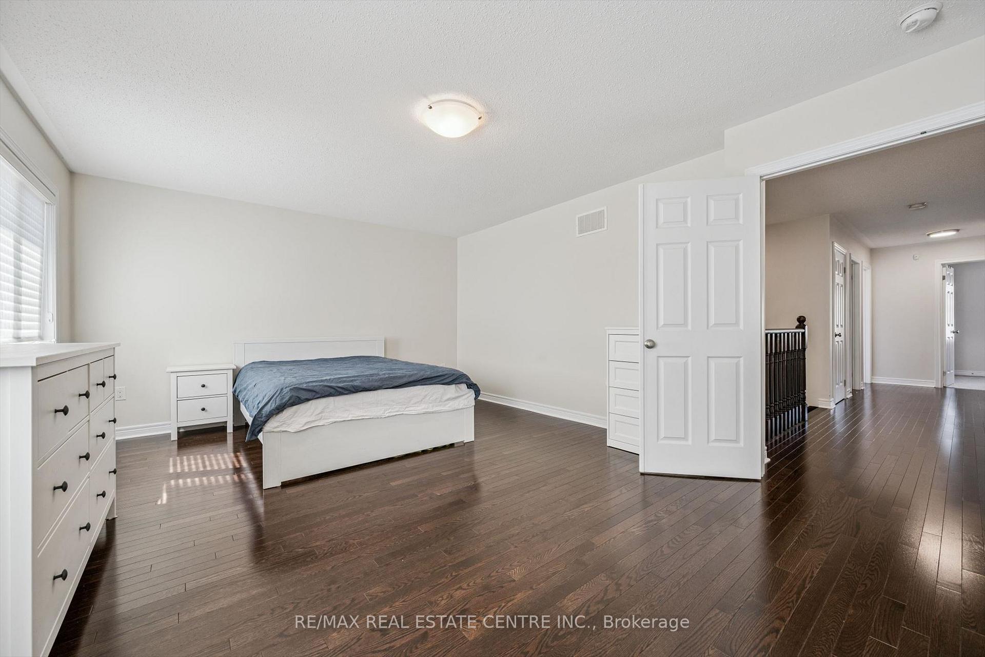 Photo 34 of 37 Zanetta Crescent, Brampton, Credit Valley — HOMEH