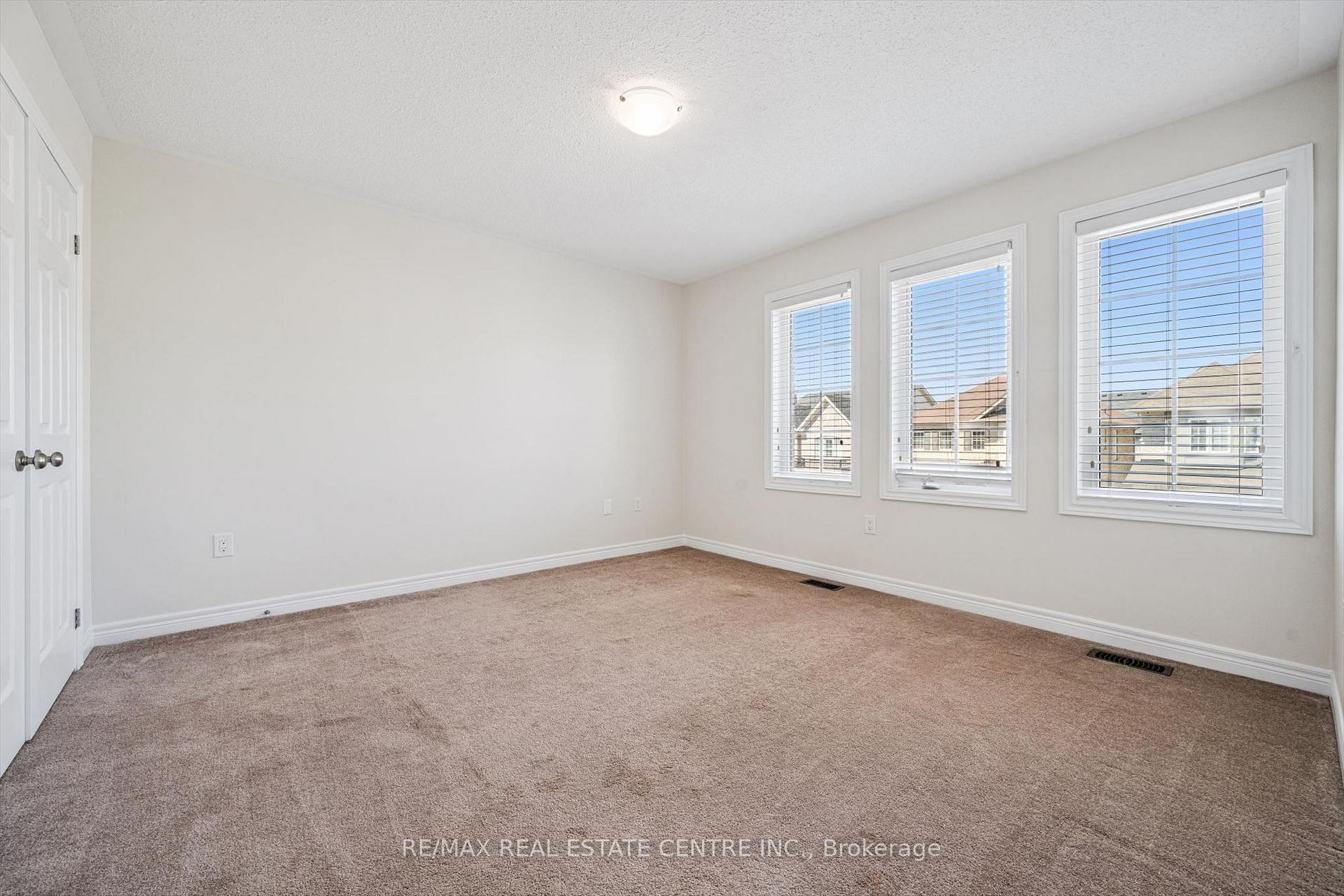 Photo 39 of 37 Zanetta Crescent, Brampton, Credit Valley — HOMEH