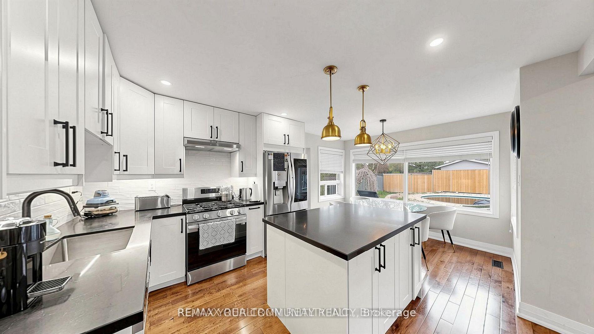 Photo 8 of 48 Beatty Crescent, Aurora, Aurora Highlands — HOMEH