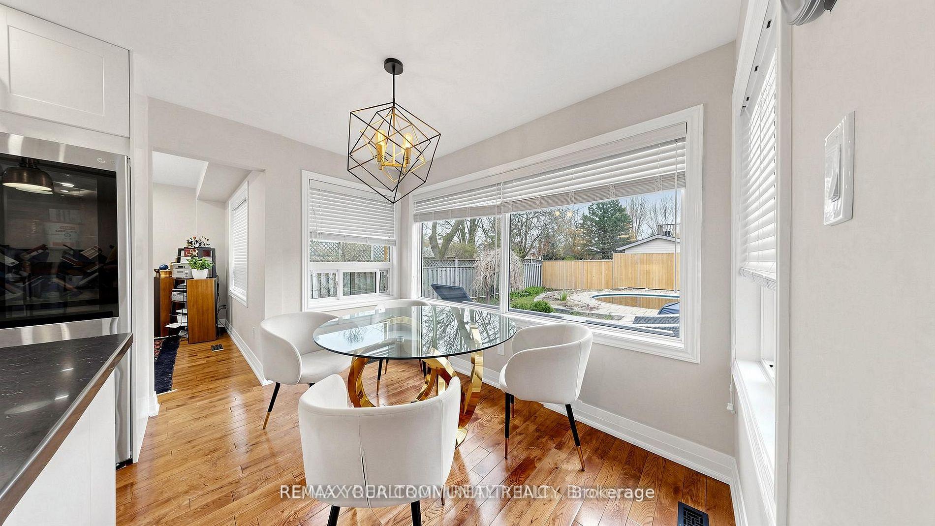 Photo 10 of 48 Beatty Crescent, Aurora, Aurora Highlands — HOMEH