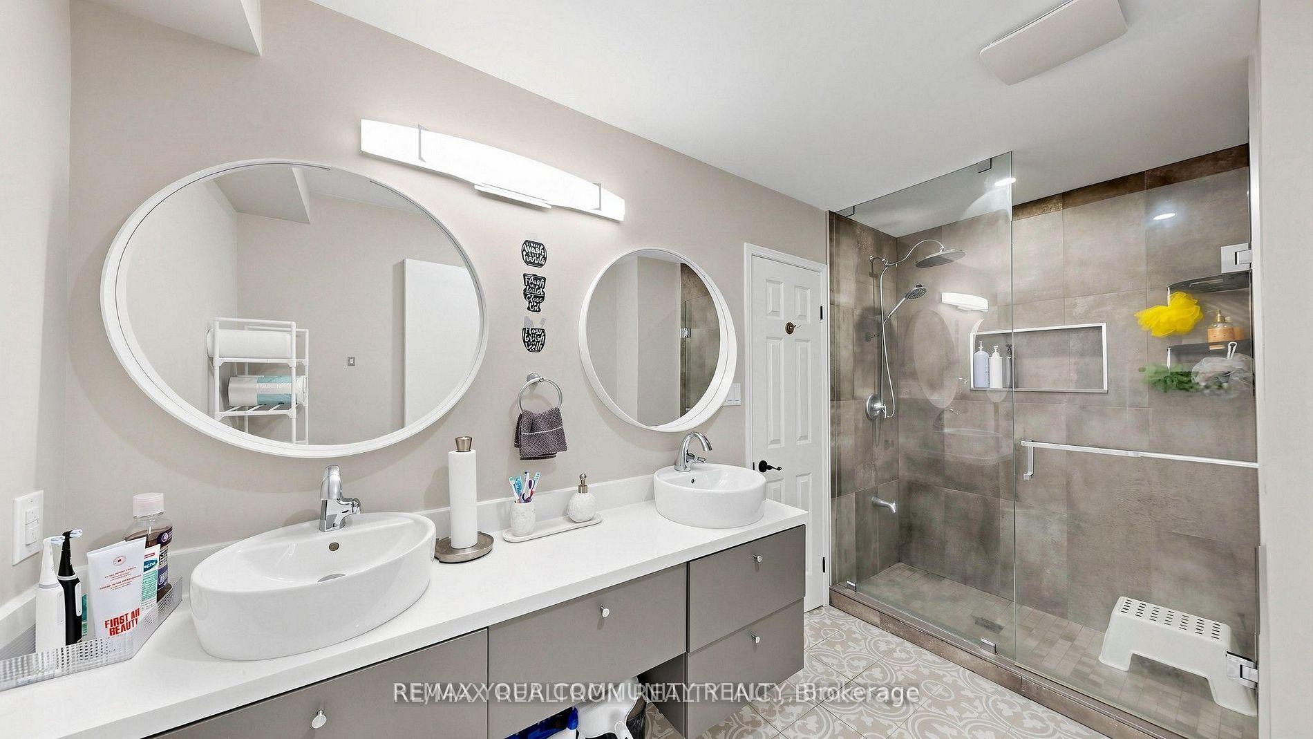 Photo 24 of 48 Beatty Crescent, Aurora, Aurora Highlands — HOMEH