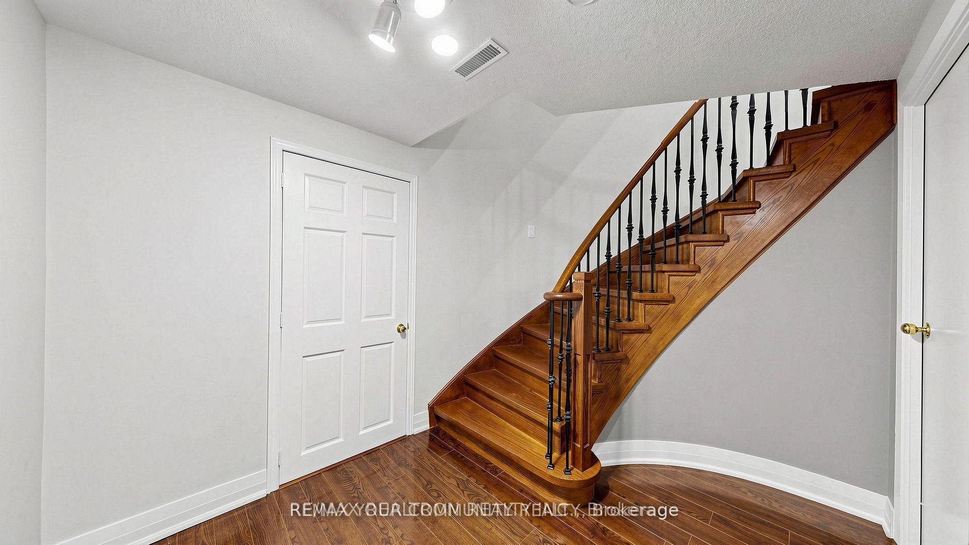 Photo 27 of 48 Beatty Crescent, Aurora, Aurora Highlands — HOMEH