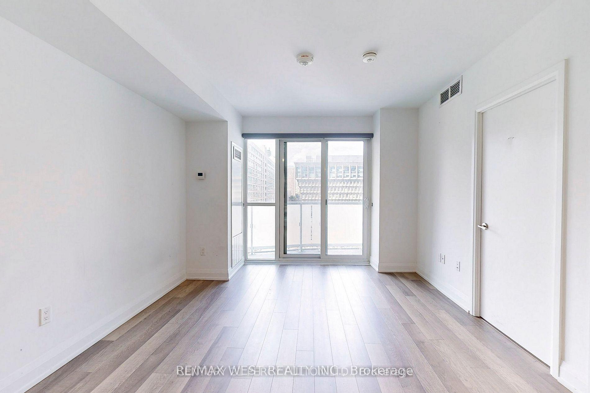 Photo 6 of Unit 708, 77 Mutual Street, Toronto, Church-Yonge Corridor — HOMEH