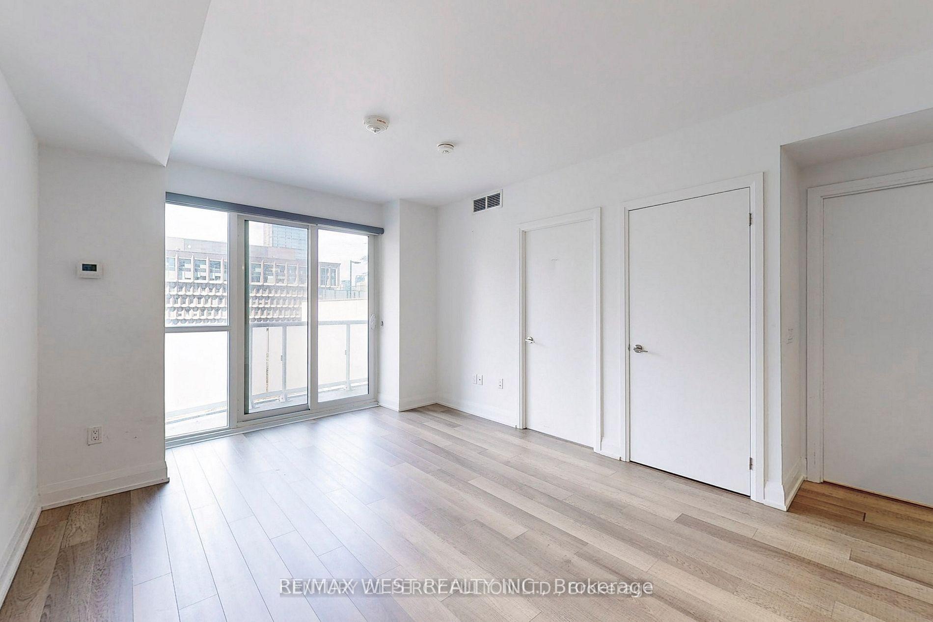 Photo 7 of Unit 708, 77 Mutual Street, Toronto, Church-Yonge Corridor — HOMEH