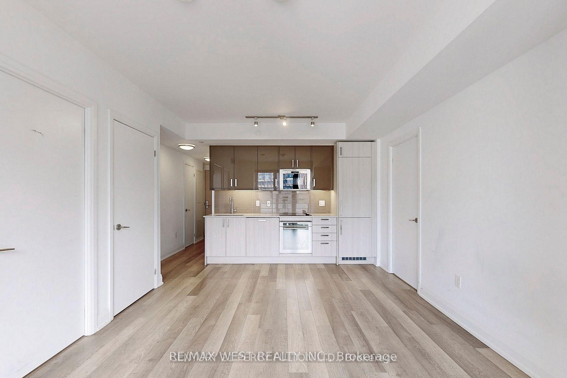 Photo 8 of Unit 708, 77 Mutual Street, Toronto, Church-Yonge Corridor — HOMEH