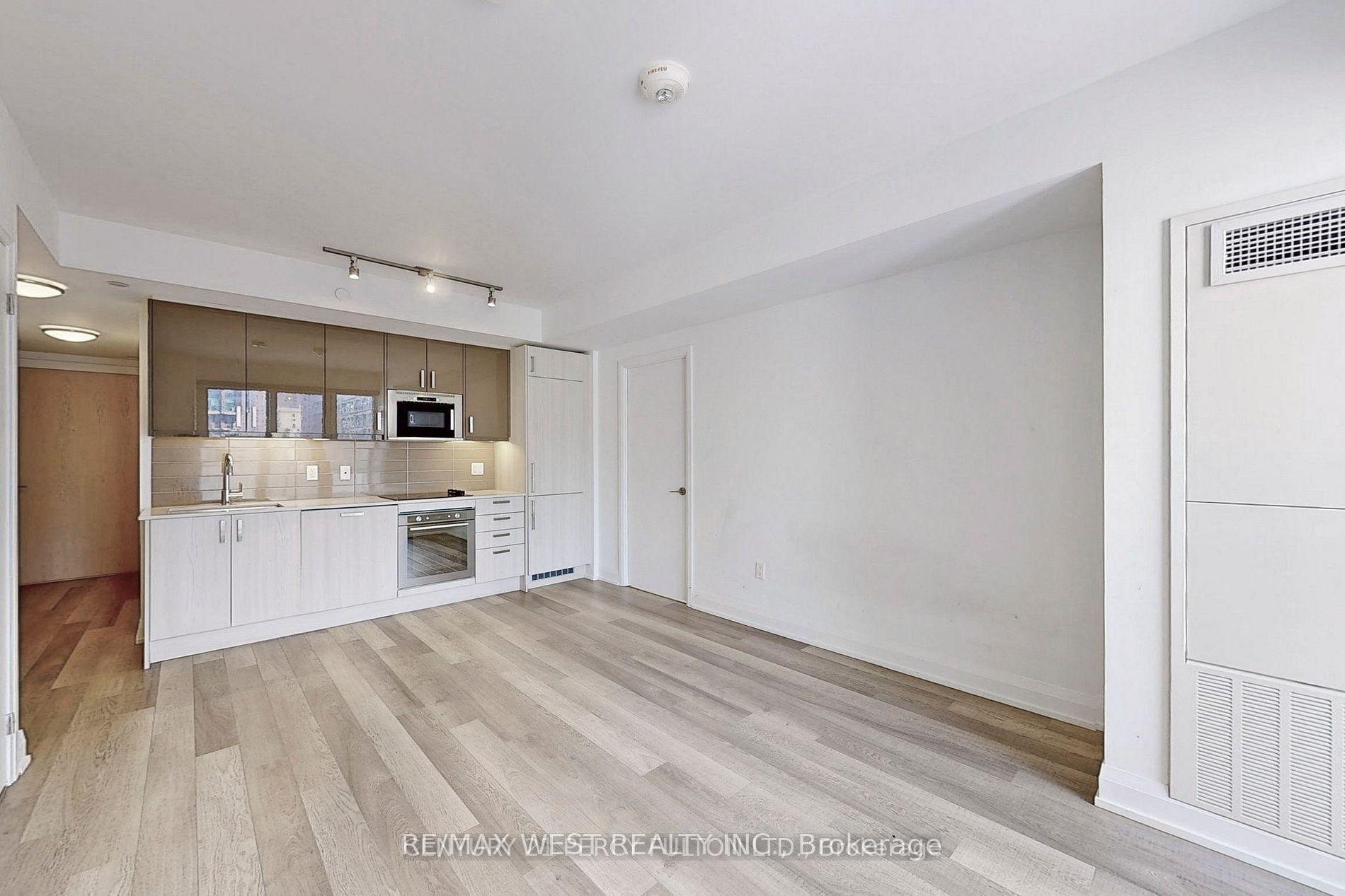 Photo 10 of Unit 708, 77 Mutual Street, Toronto, Church-Yonge Corridor — HOMEH