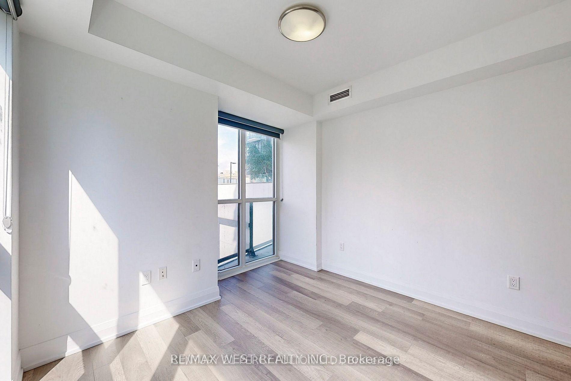 Photo 15 of Unit 708, 77 Mutual Street, Toronto, Church-Yonge Corridor — HOMEH