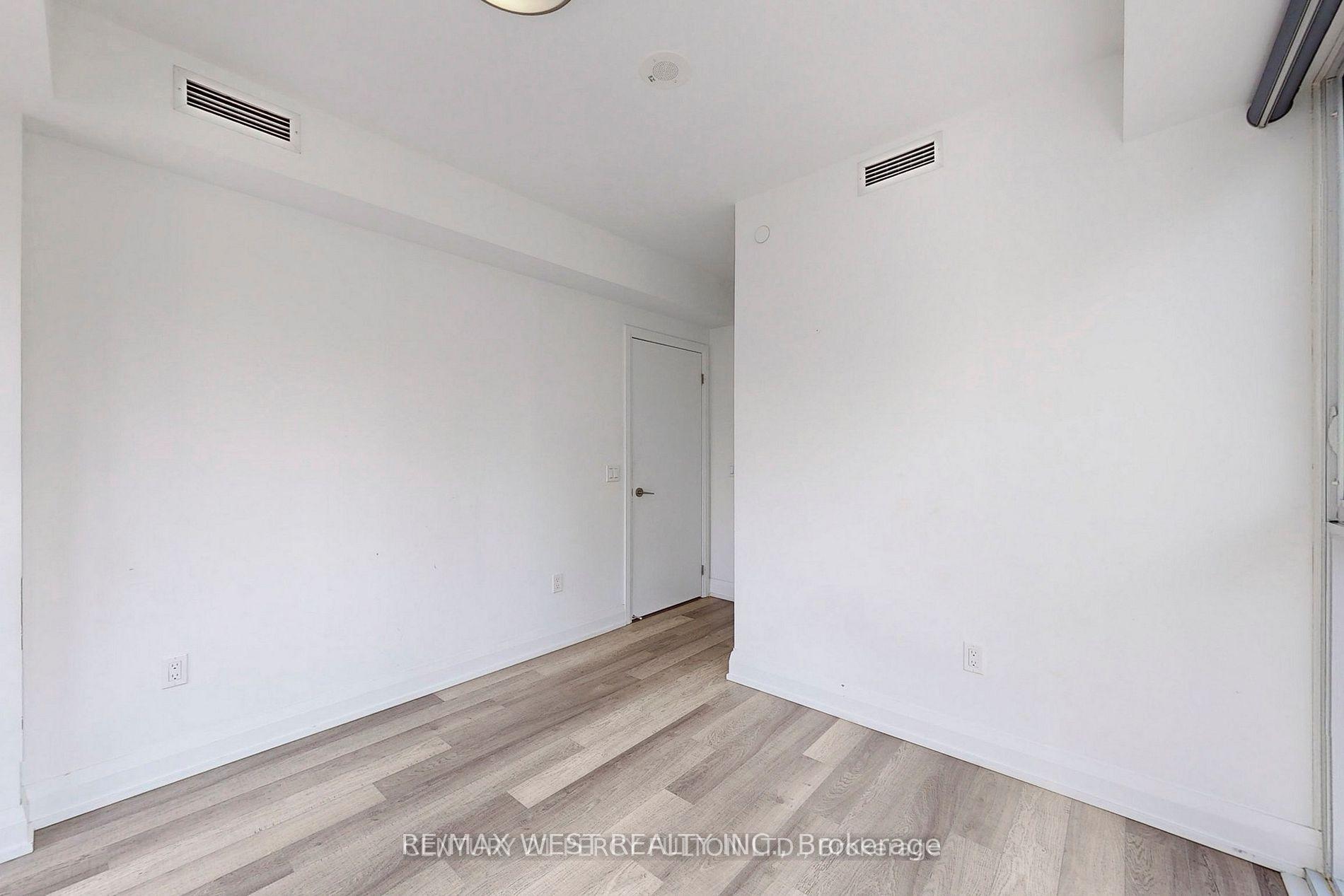 Photo 16 of Unit 708, 77 Mutual Street, Toronto, Church-Yonge Corridor — HOMEH