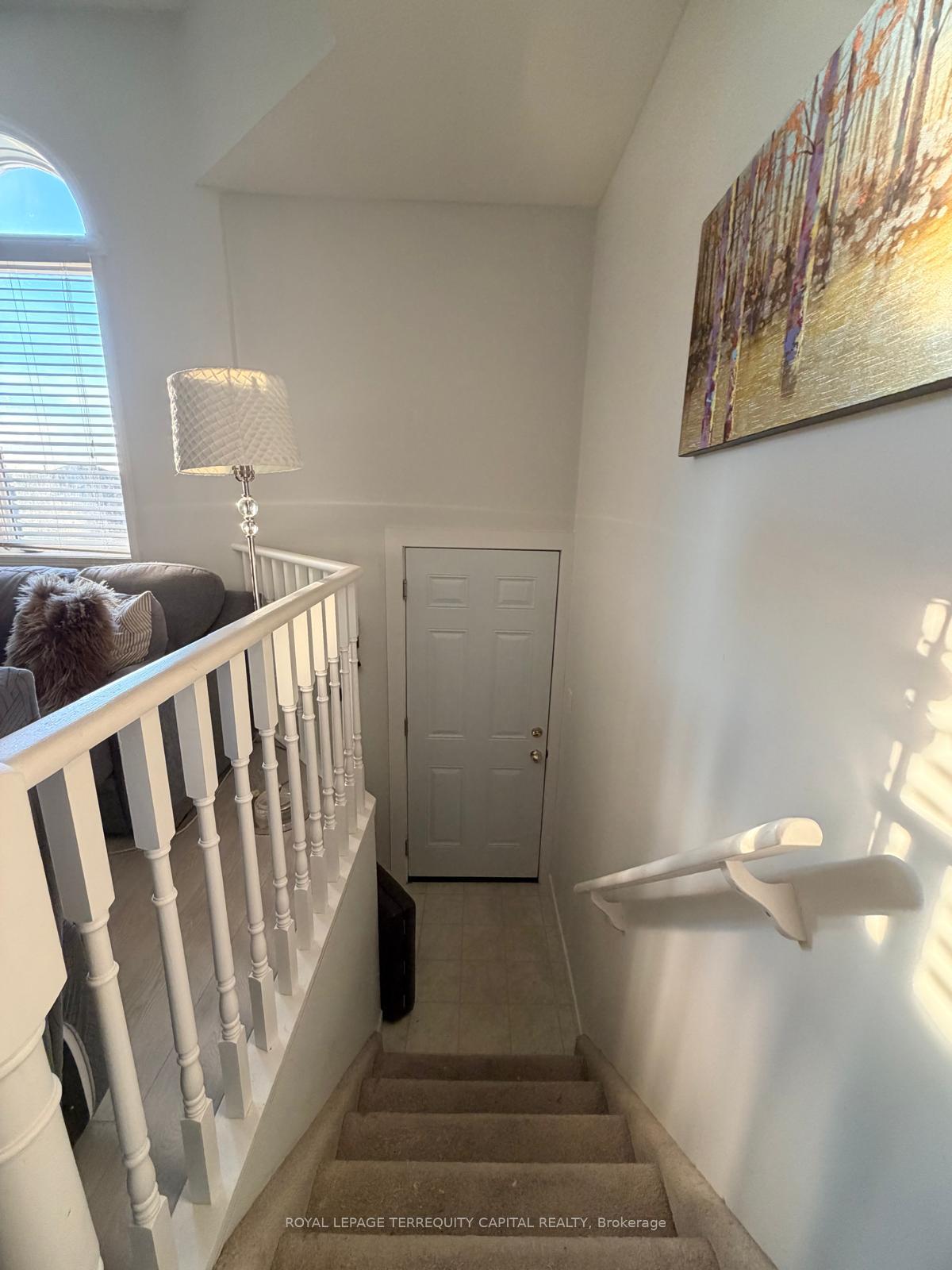 Photo 2 of 225 Country Lane, Barrie, Painswick South — HOMEH