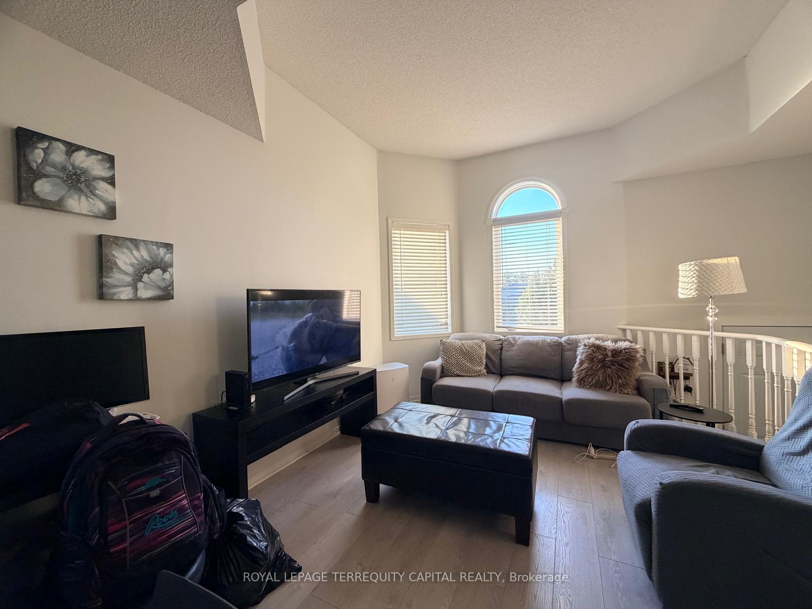 Photo 4 of 225 Country Lane, Barrie, Painswick South — HOMEH