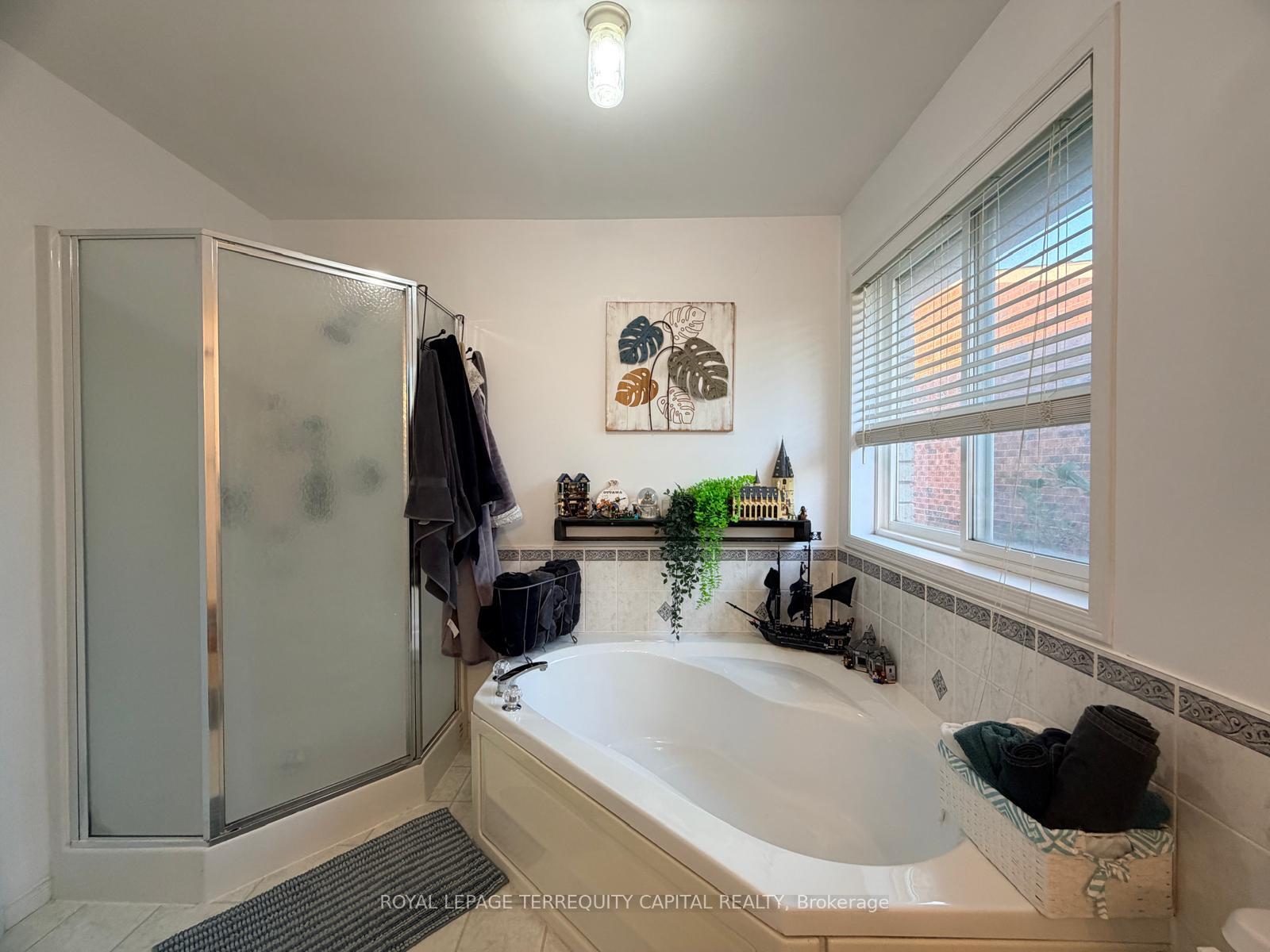 Photo 13 of 225 Country Lane, Barrie, Painswick South — HOMEH