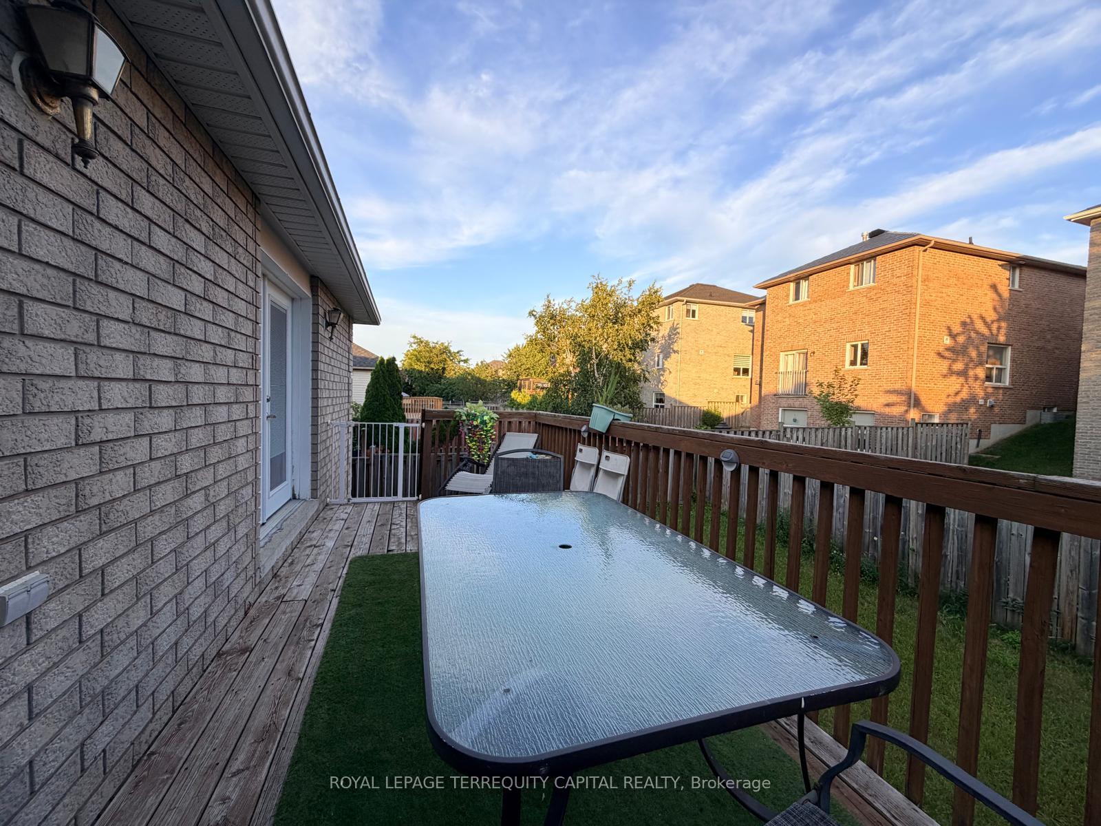 Photo 16 of 225 Country Lane, Barrie, Painswick South — HOMEH