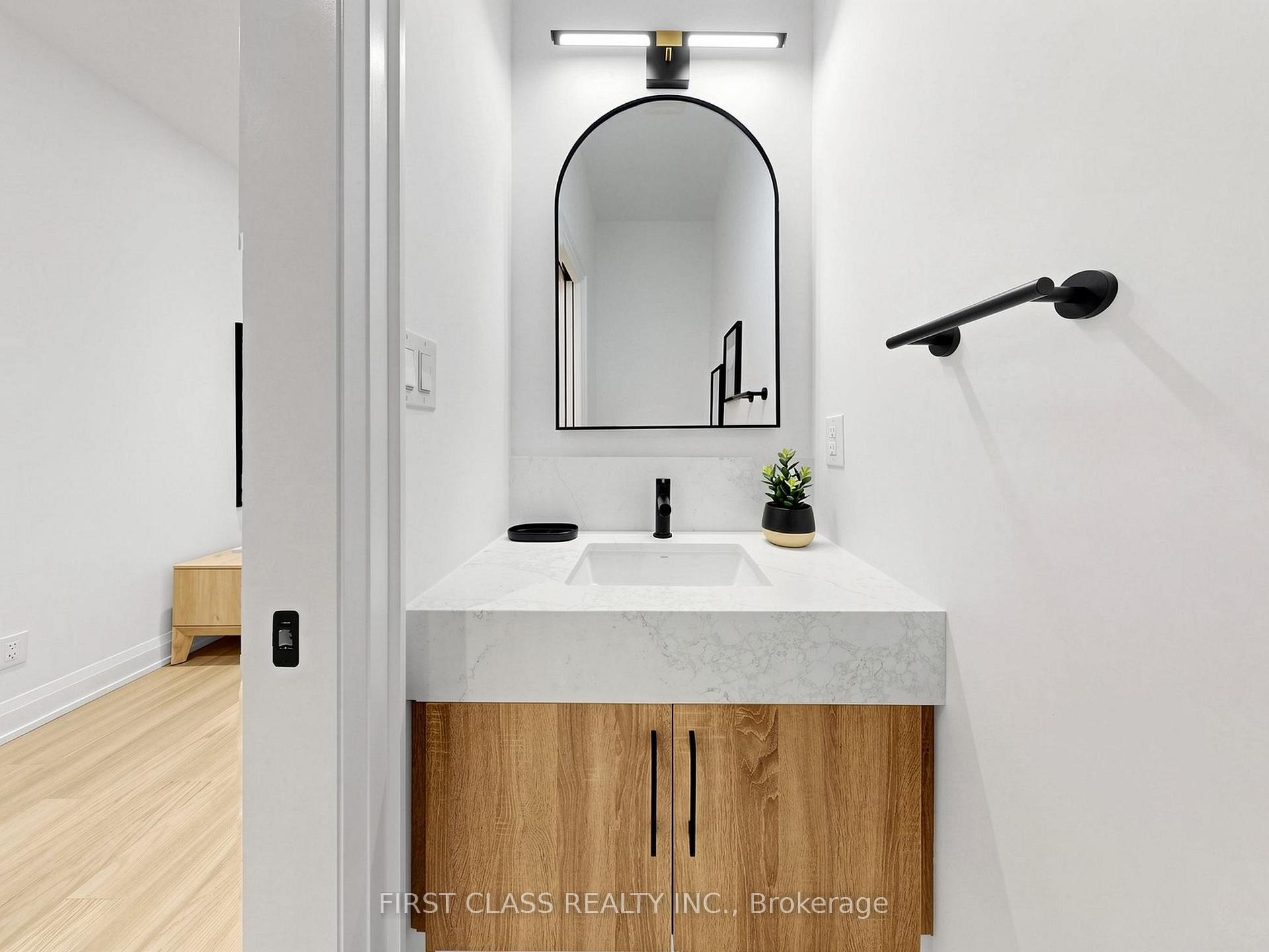 Photo 9 of 174 Manning Avenue, Toronto, Trinity-Bellwoods — HOMEH