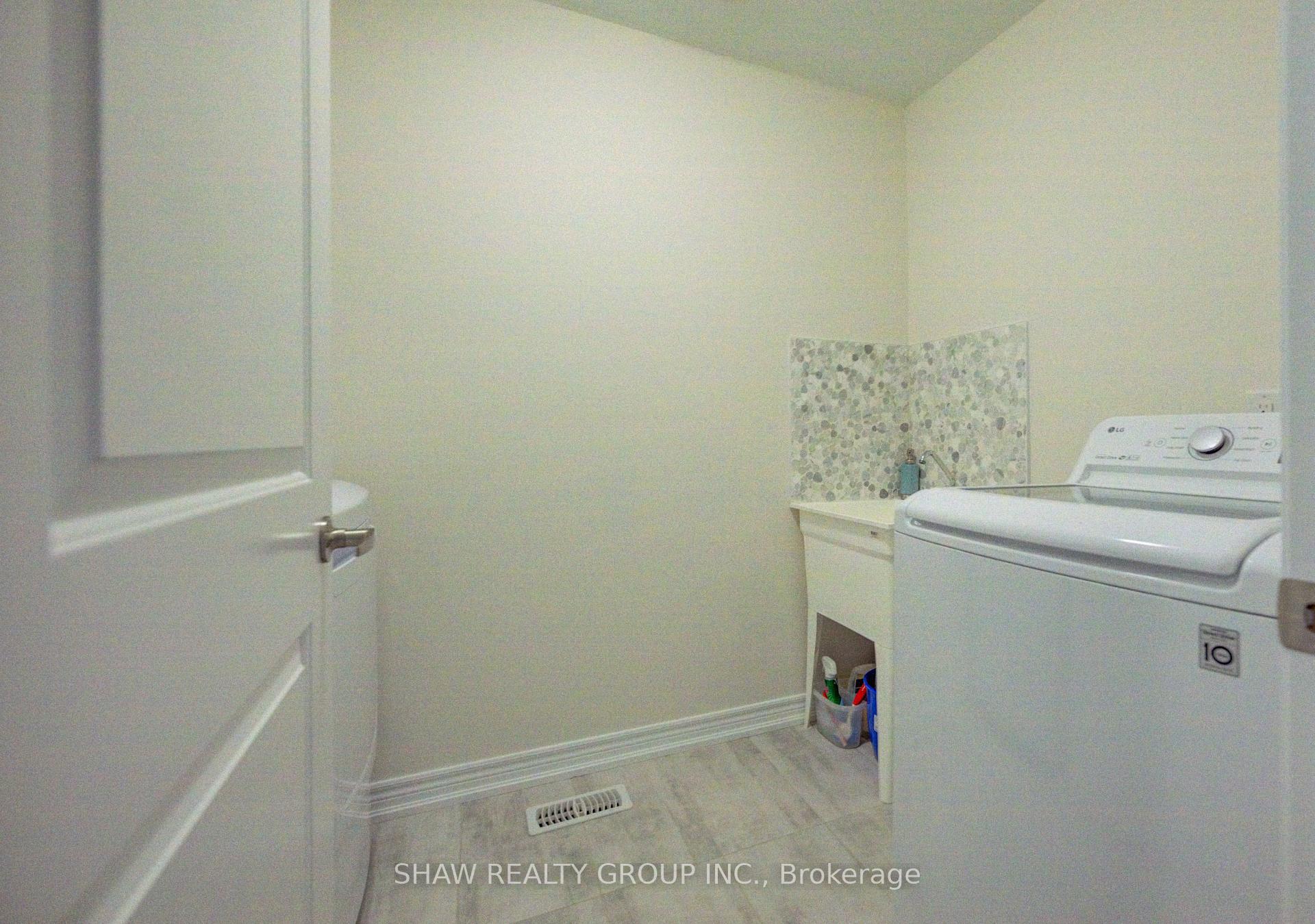 Photo 36 of 137 Haldimand Street, Kitchener, Huron Park — HOMEH