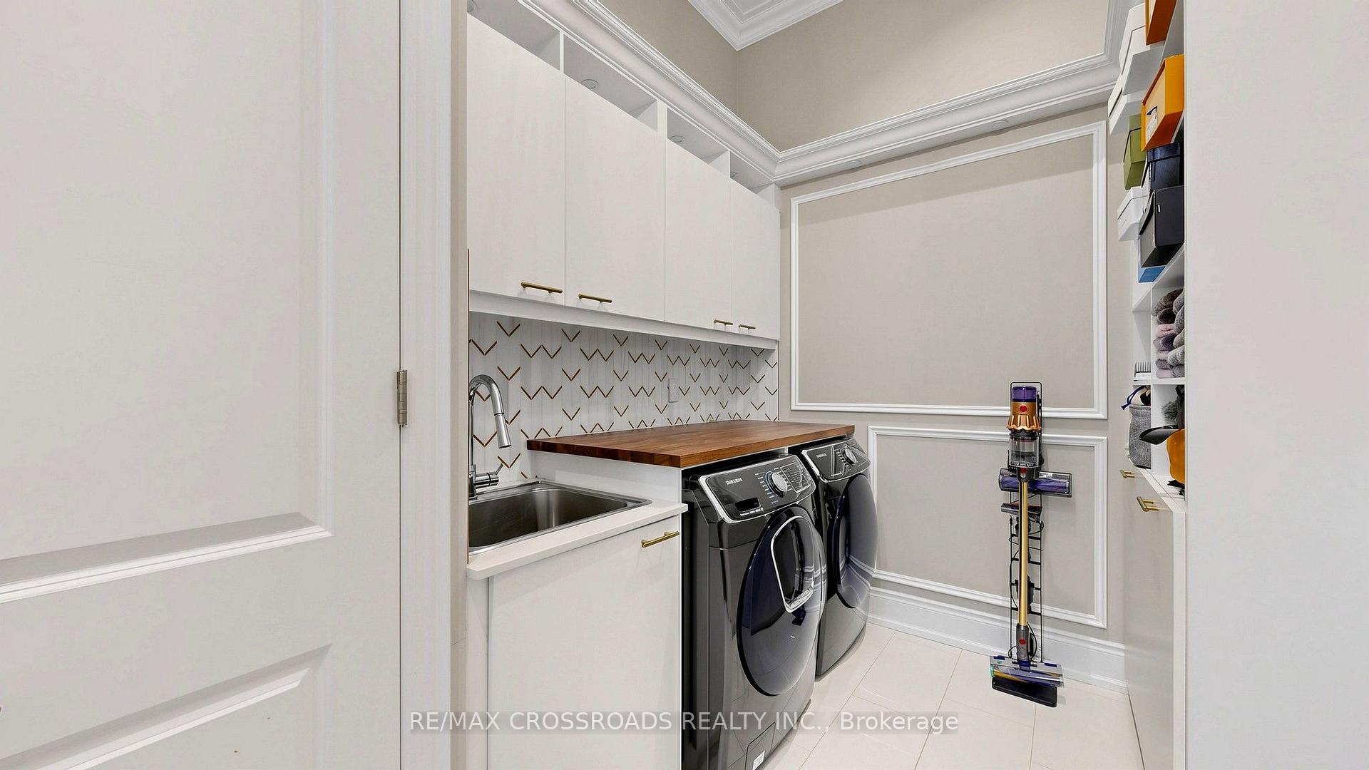 Photo 27 of 19 Finland Drive, Vaughan, Kleinburg — HOMEH