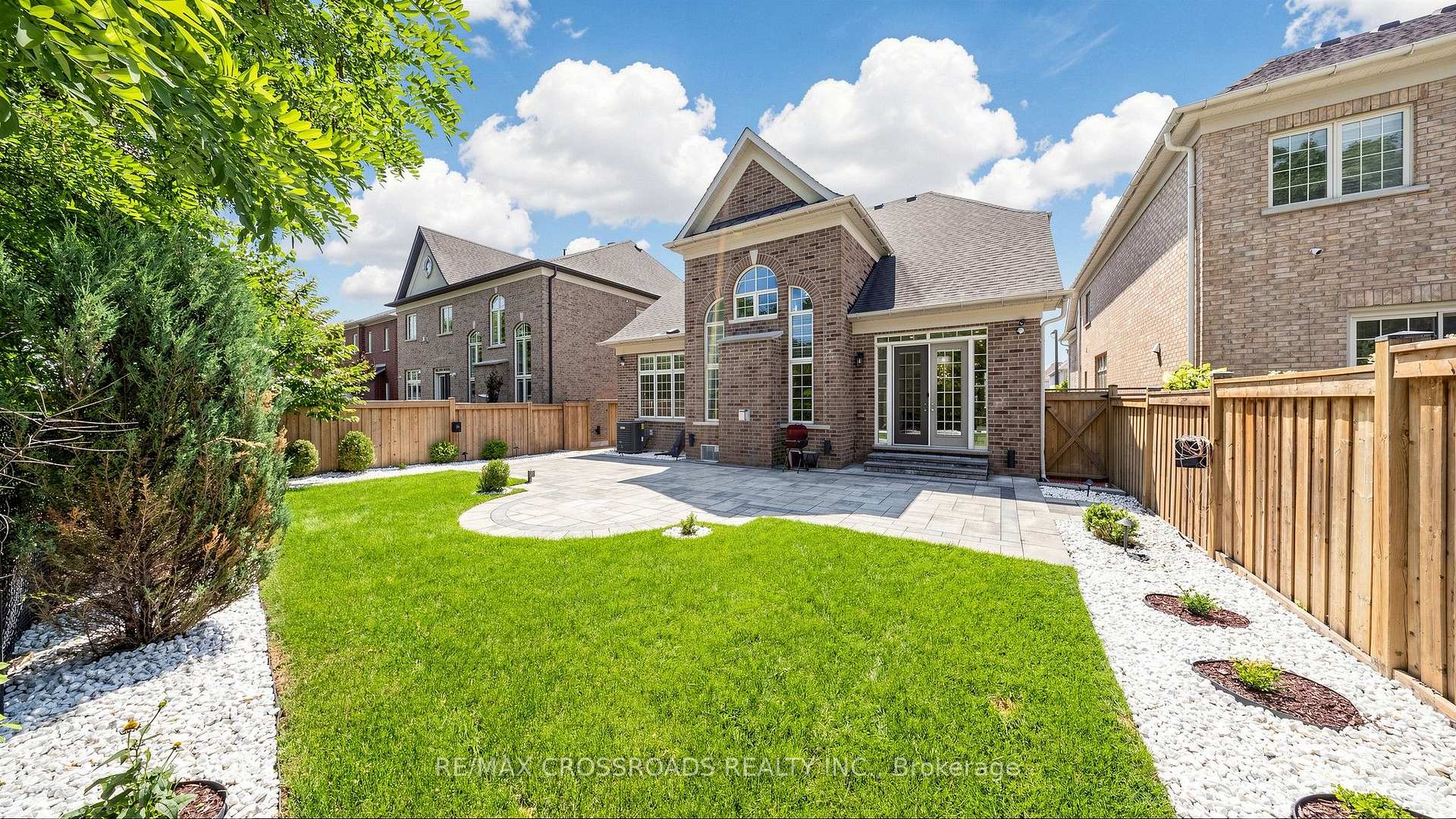 Photo 47 of 19 Finland Drive, Vaughan, Kleinburg — HOMEH