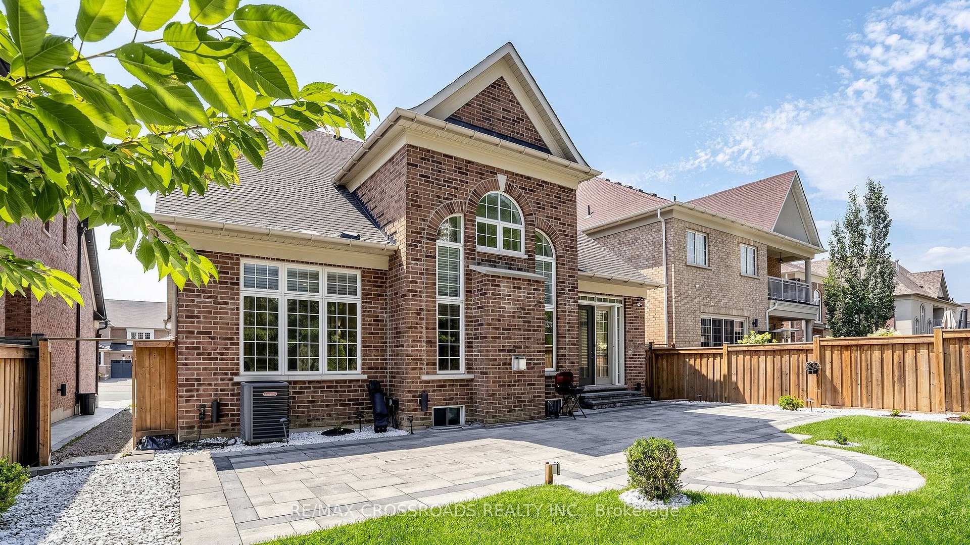 Photo 48 of 19 Finland Drive, Vaughan, Kleinburg — HOMEH