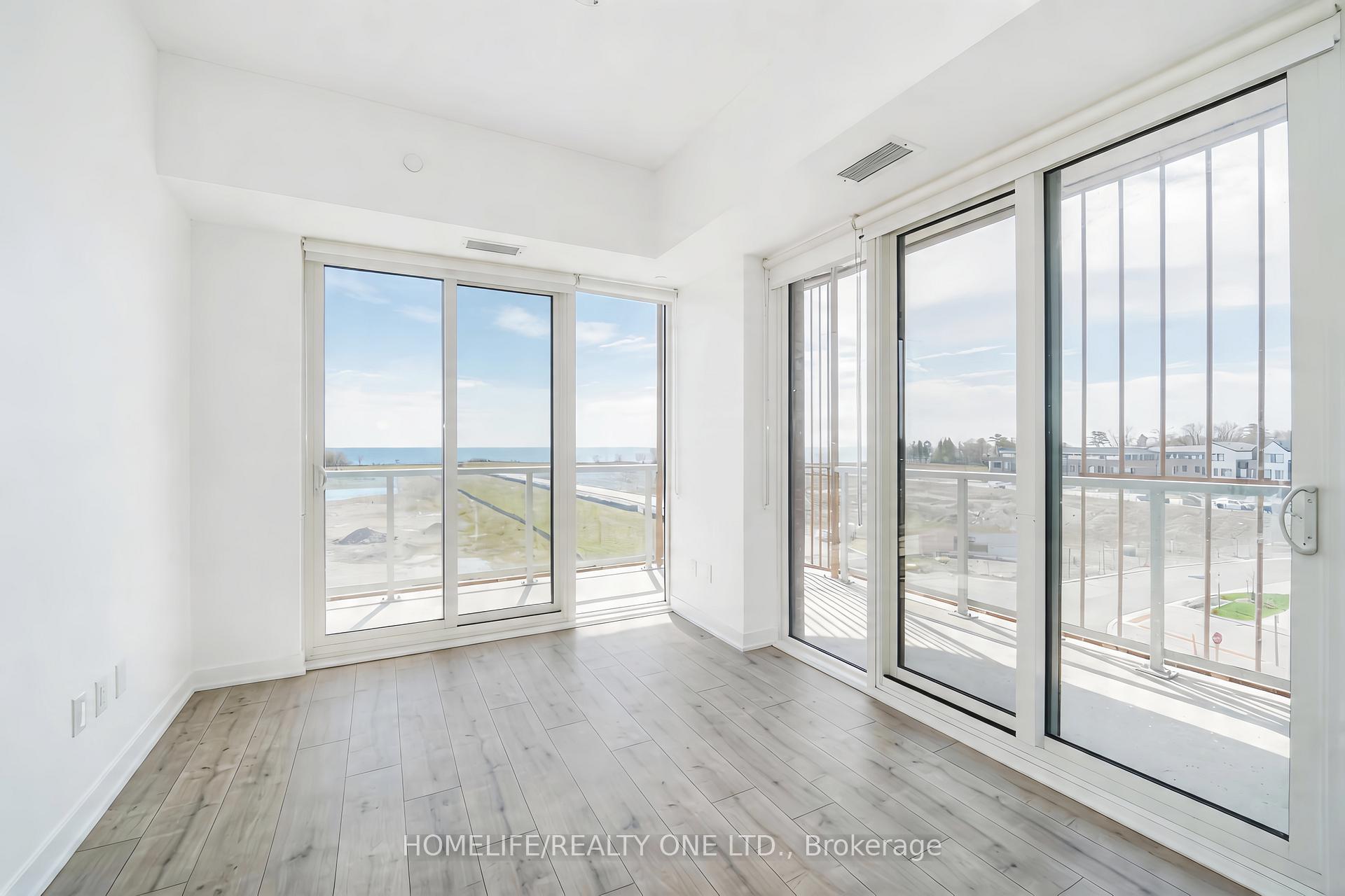 Photo 3 of Unit 421, 220 Missinnihe Way, Mississauga, Port Credit — HOMEH