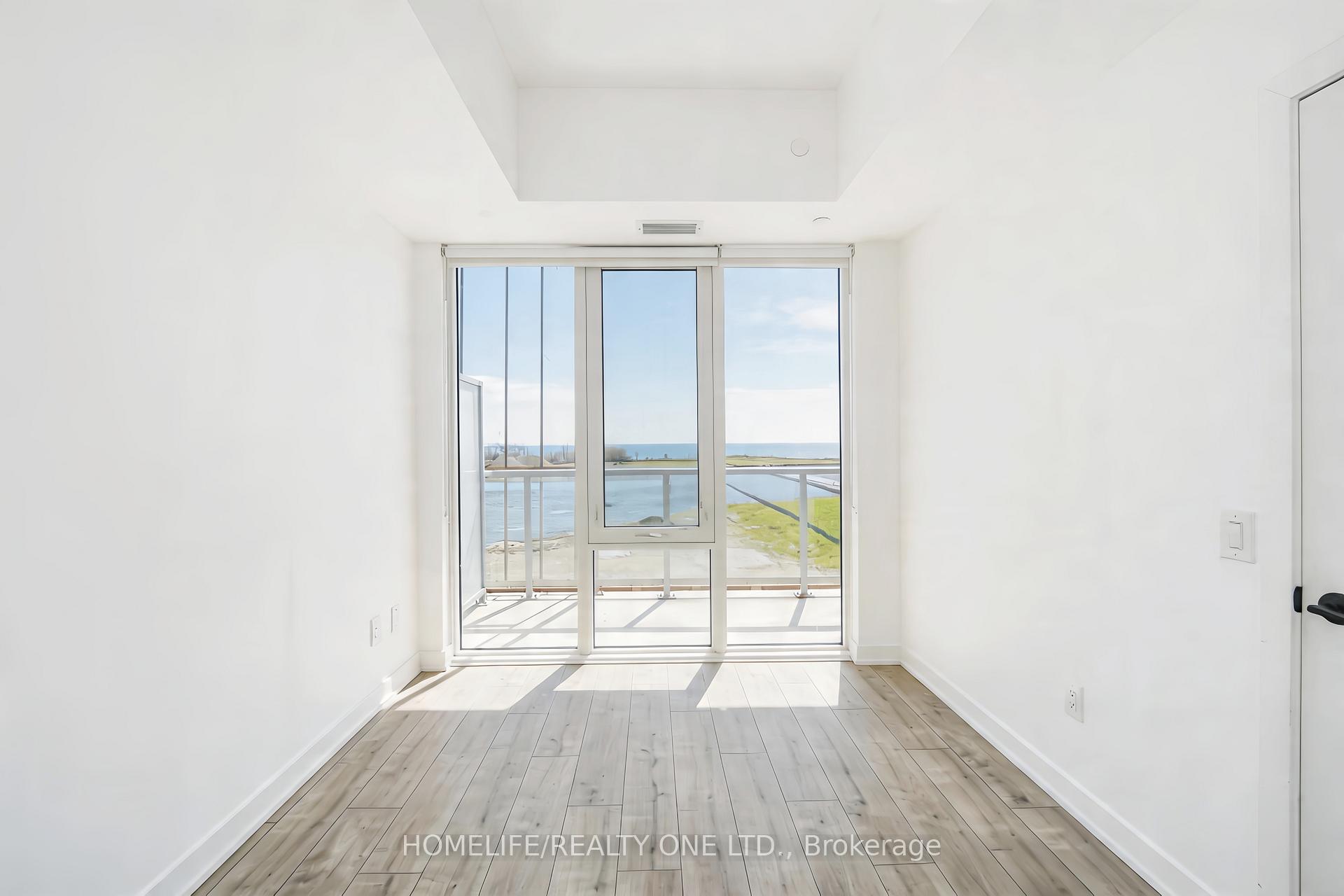 Photo 5 of Unit 421, 220 Missinnihe Way, Mississauga, Port Credit — HOMEH