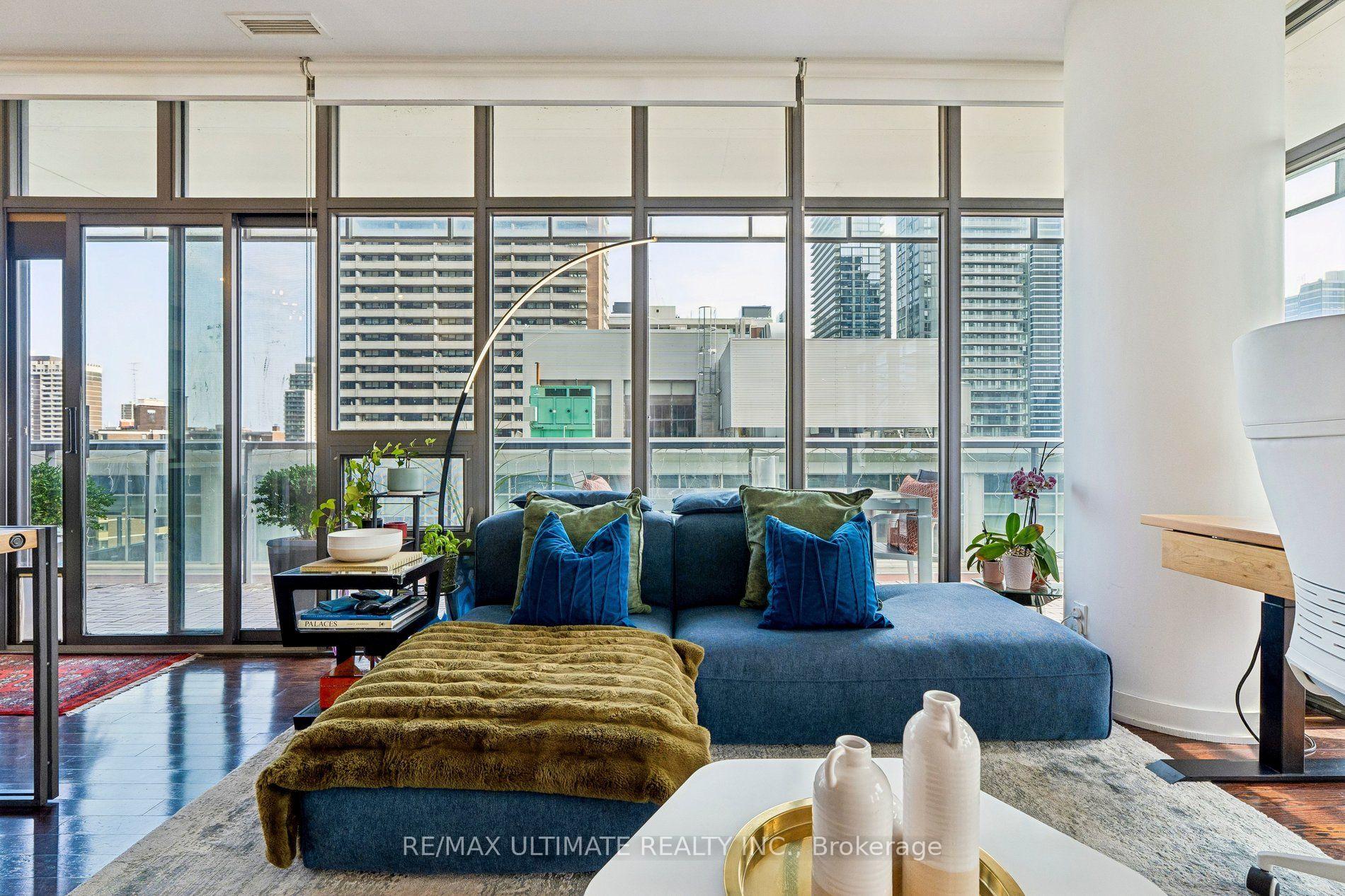 Photo 6 of Unit 905, 33 Charles Street E, Toronto, Church-Yonge Corridor — HOMEH