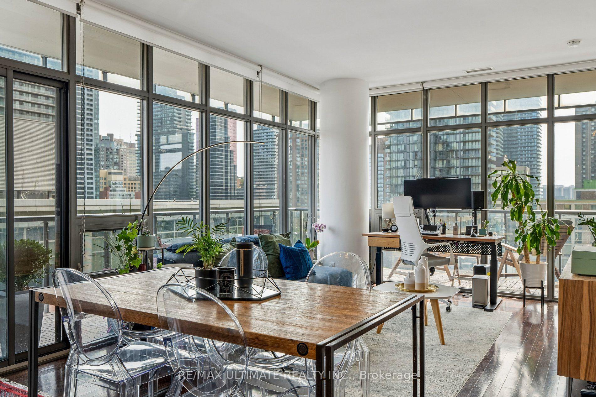 Photo 11 of Unit 905, 33 Charles Street E, Toronto, Church-Yonge Corridor — HOMEH