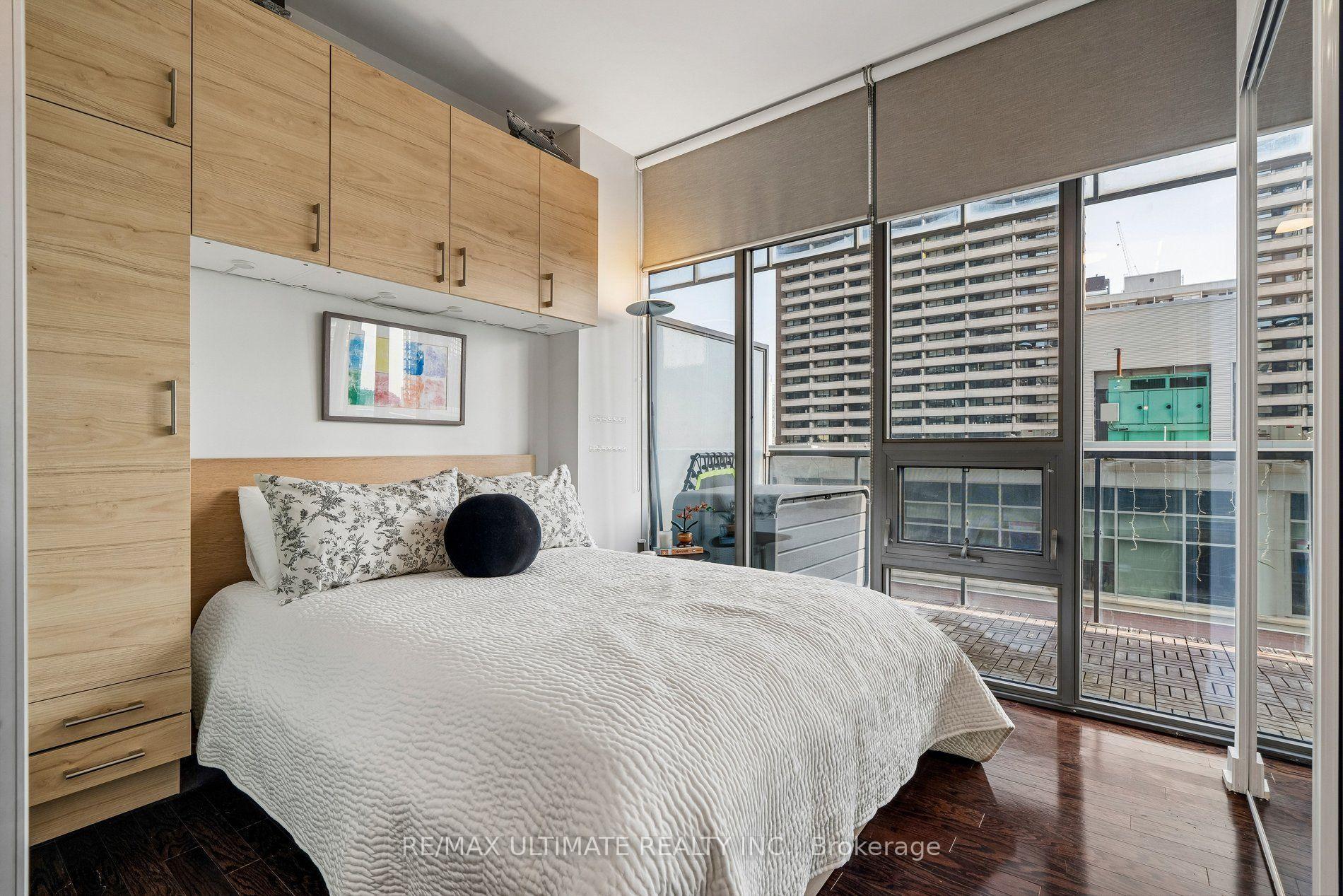 Photo 20 of Unit 905, 33 Charles Street E, Toronto, Church-Yonge Corridor — HOMEH
