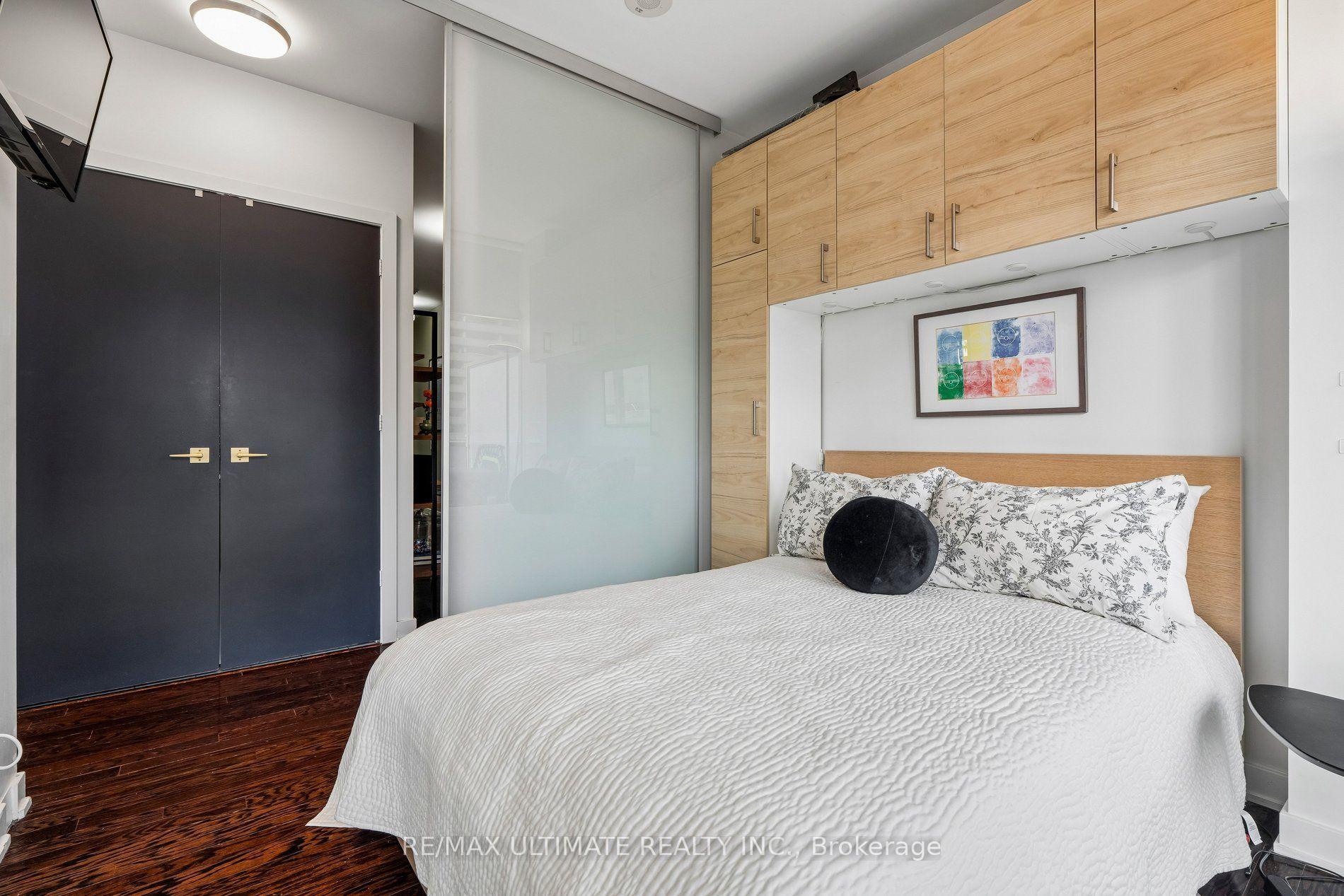 Photo 21 of Unit 905, 33 Charles Street E, Toronto, Church-Yonge Corridor — HOMEH