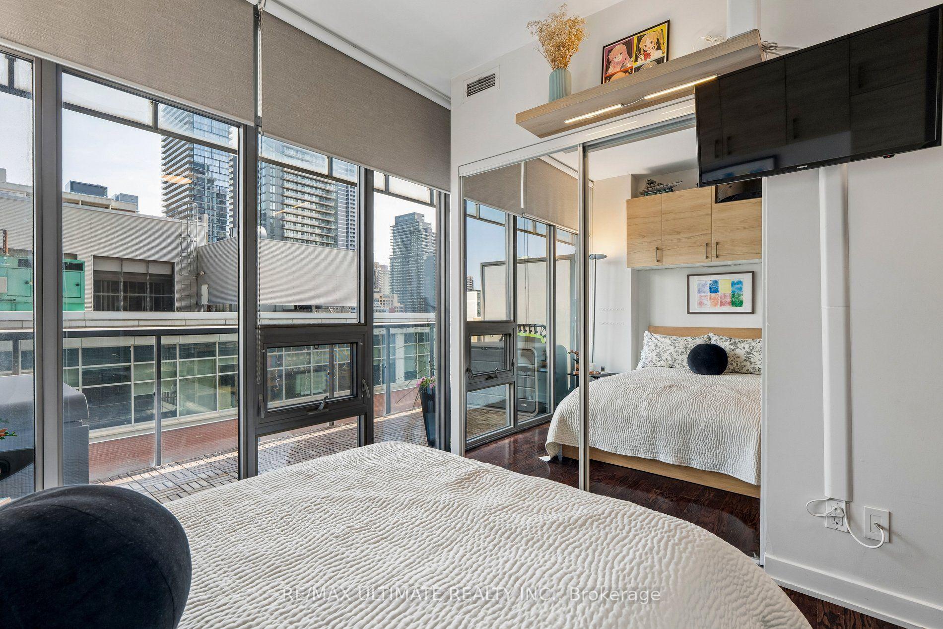 Photo 22 of Unit 905, 33 Charles Street E, Toronto, Church-Yonge Corridor — HOMEH