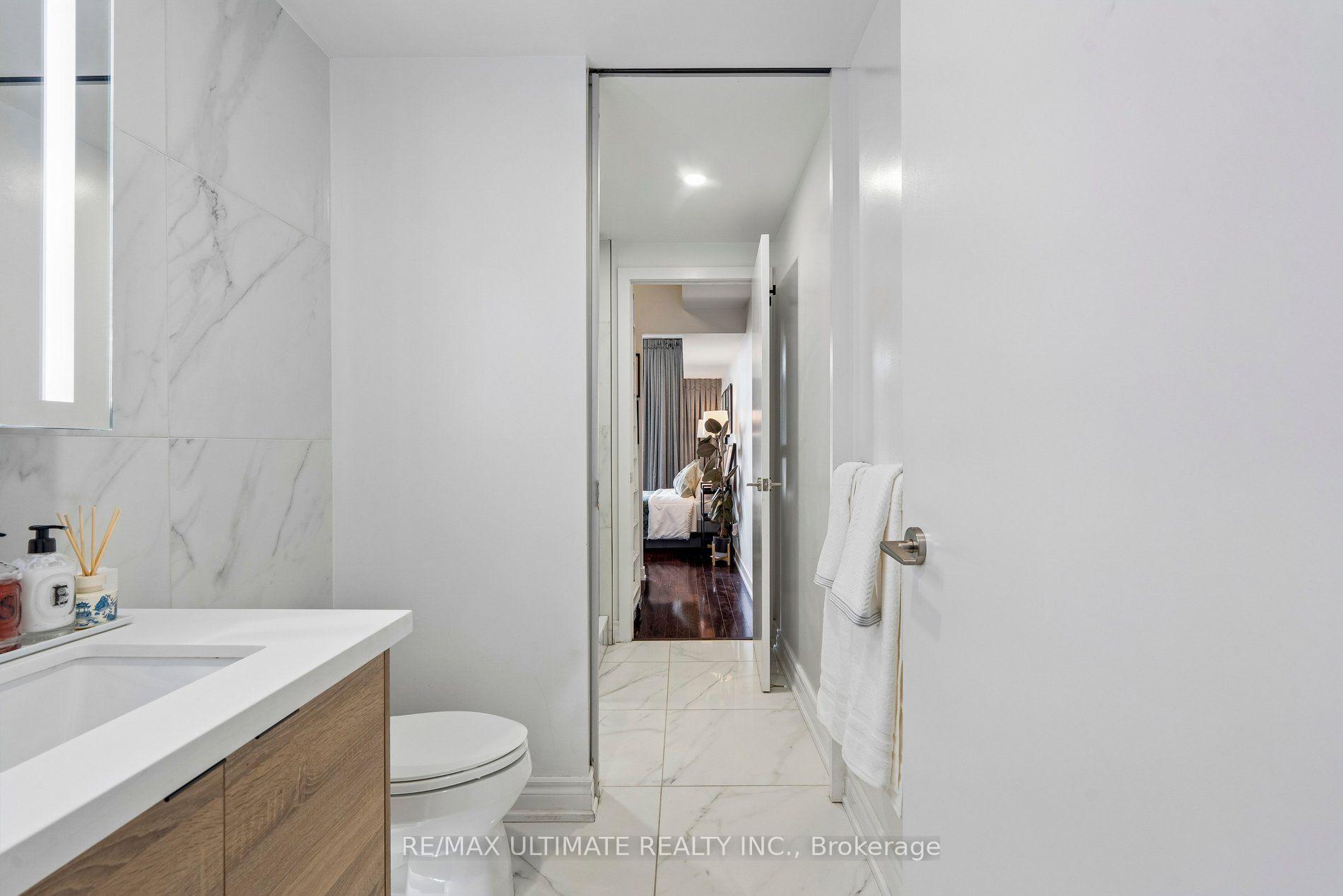 Photo 27 of Unit 905, 33 Charles Street E, Toronto, Church-Yonge Corridor — HOMEH
