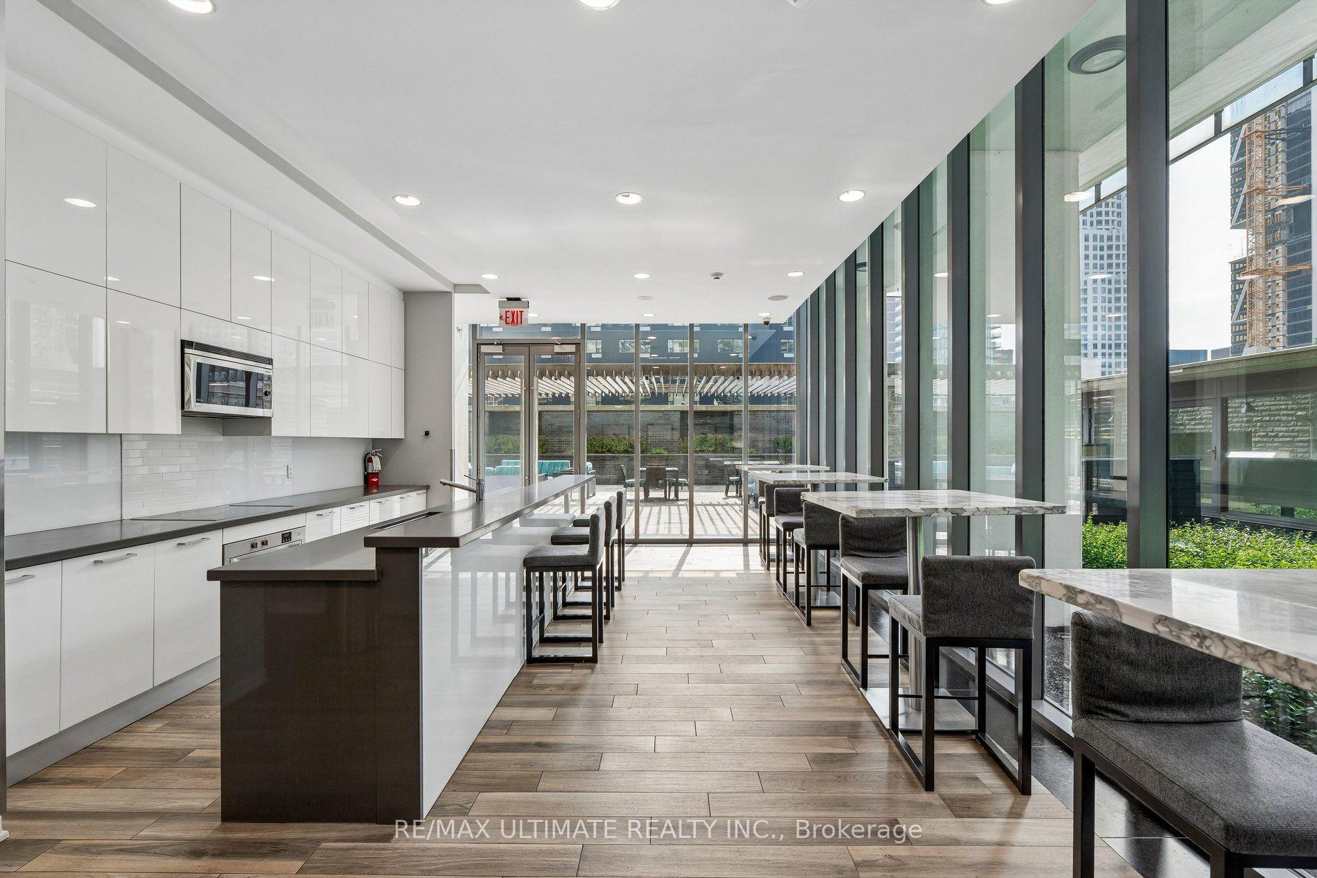 Photo 39 of Unit 905, 33 Charles Street E, Toronto, Church-Yonge Corridor — HOMEH