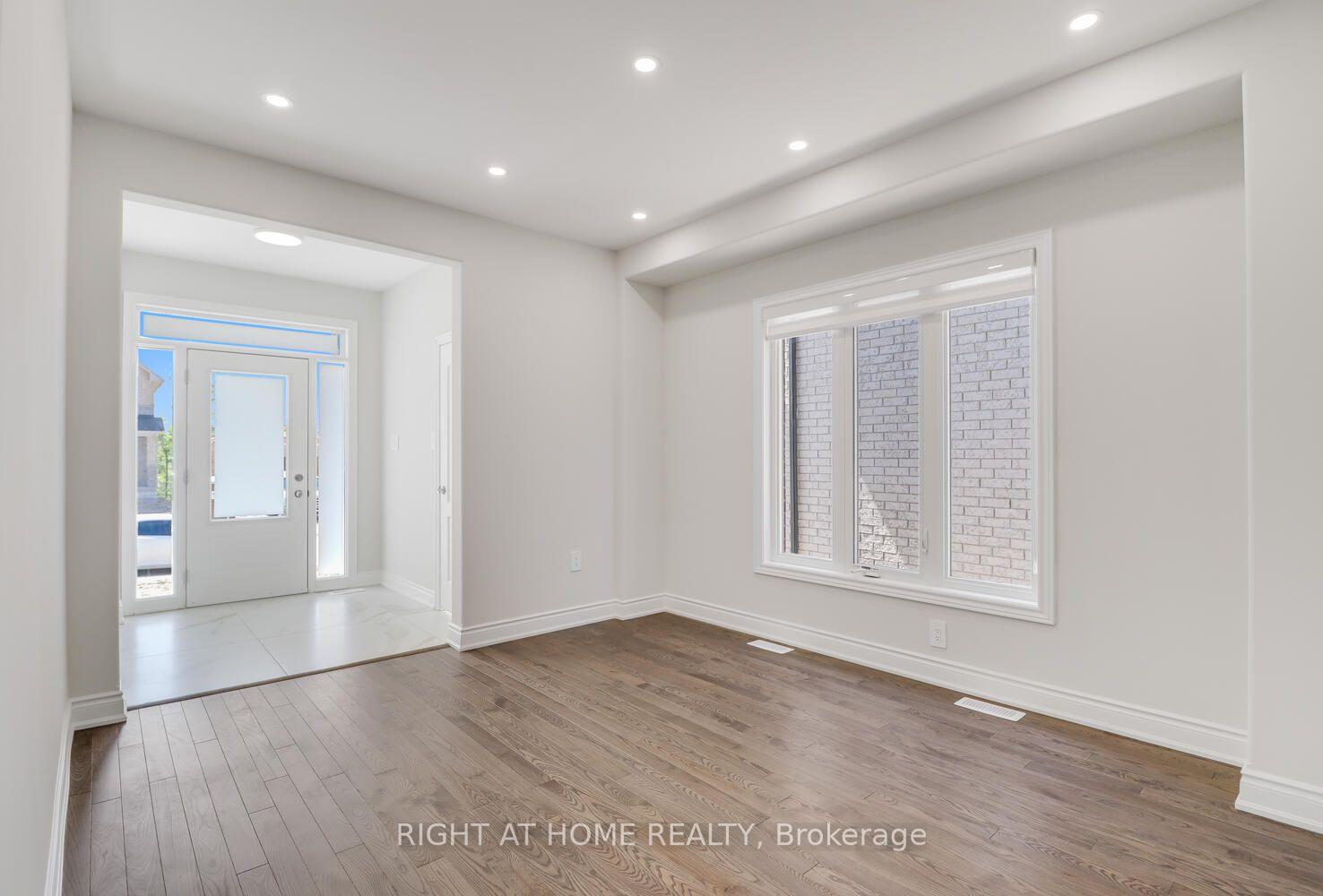Photo 2 of 2984 Monarch Drive, Orillia — HOMEH