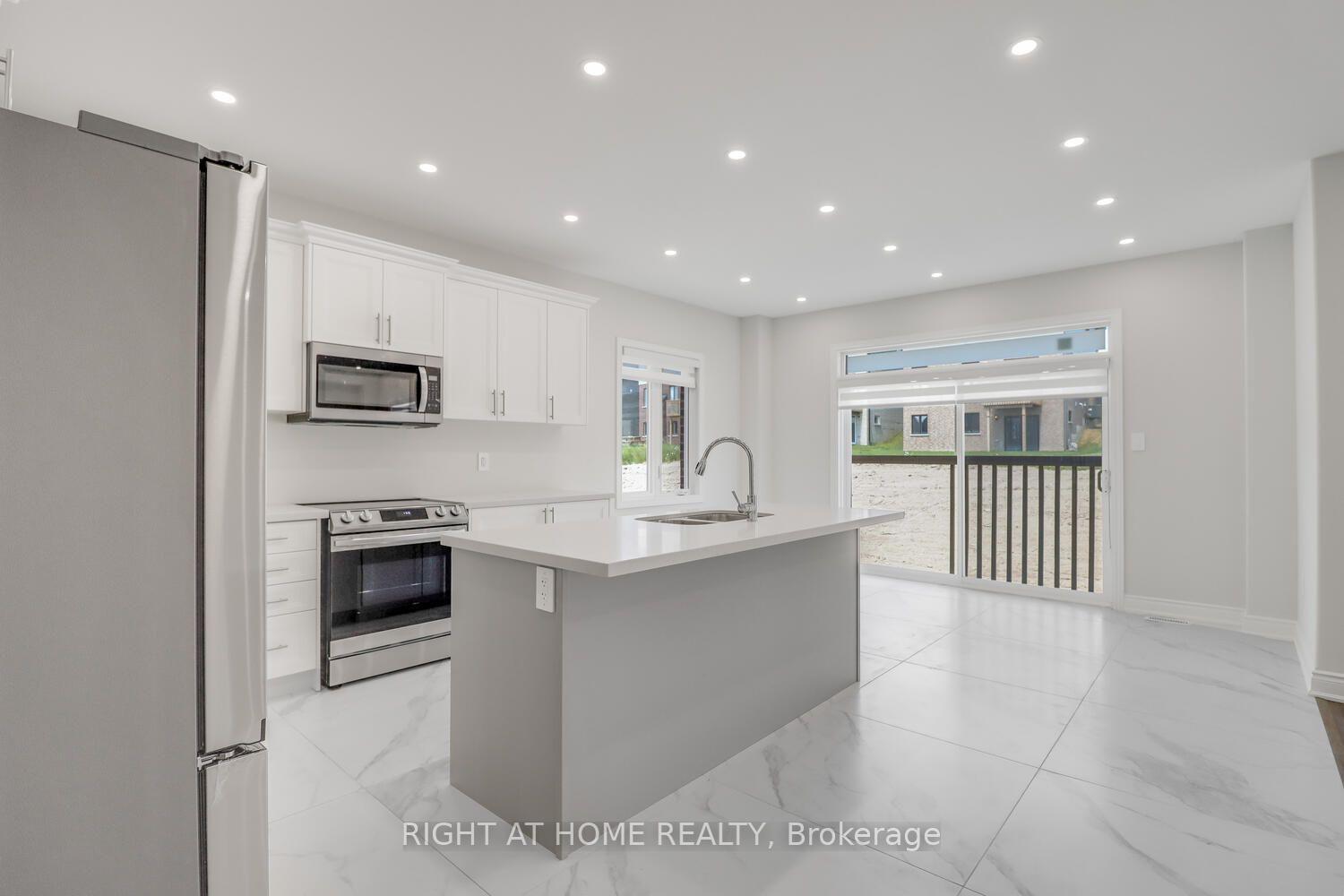 Photo 8 of 2984 Monarch Drive, Orillia — HOMEH