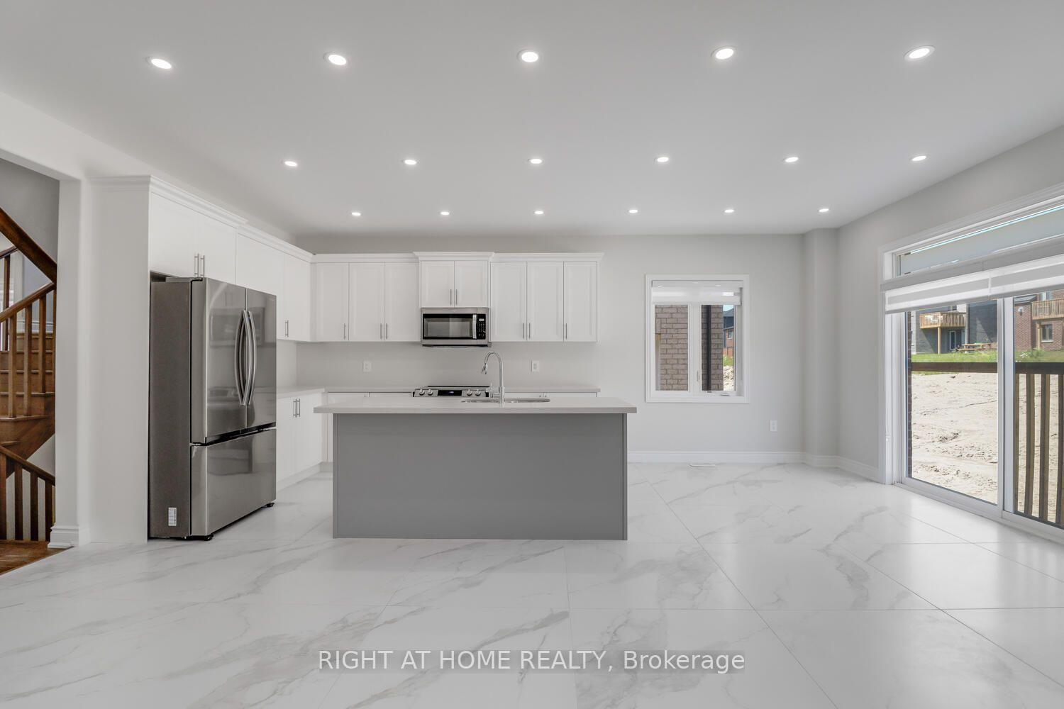 Photo 9 of 2984 Monarch Drive, Orillia — HOMEH