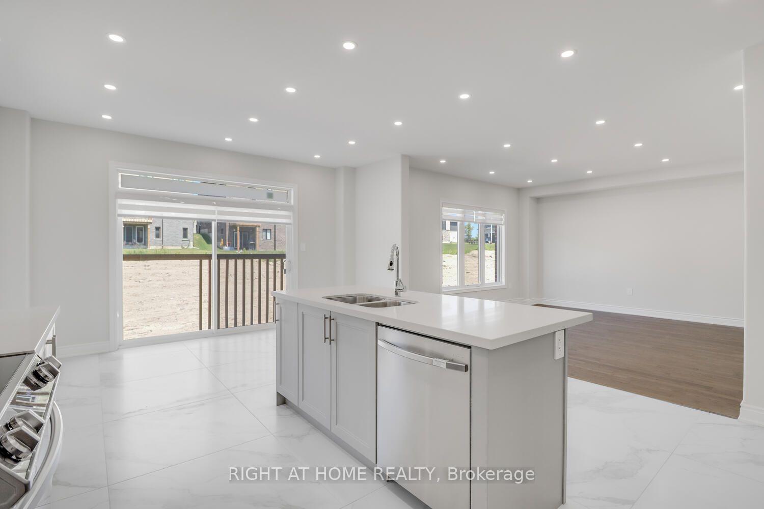 Photo 13 of 2984 Monarch Drive, Orillia — HOMEH