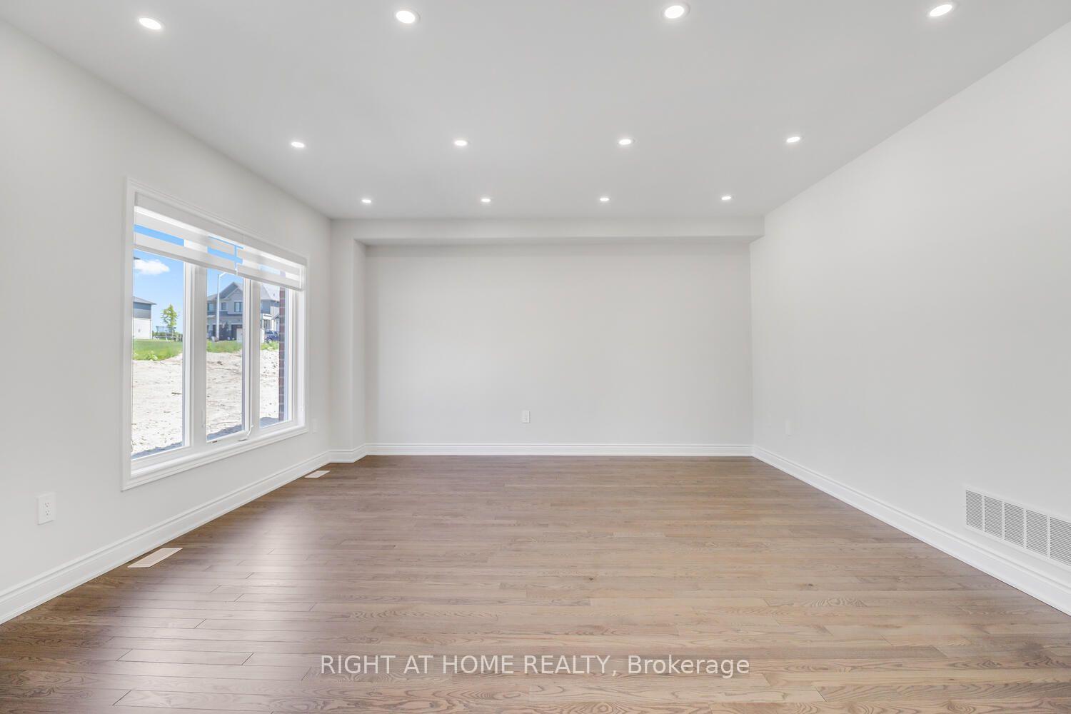Photo 14 of 2984 Monarch Drive, Orillia — HOMEH