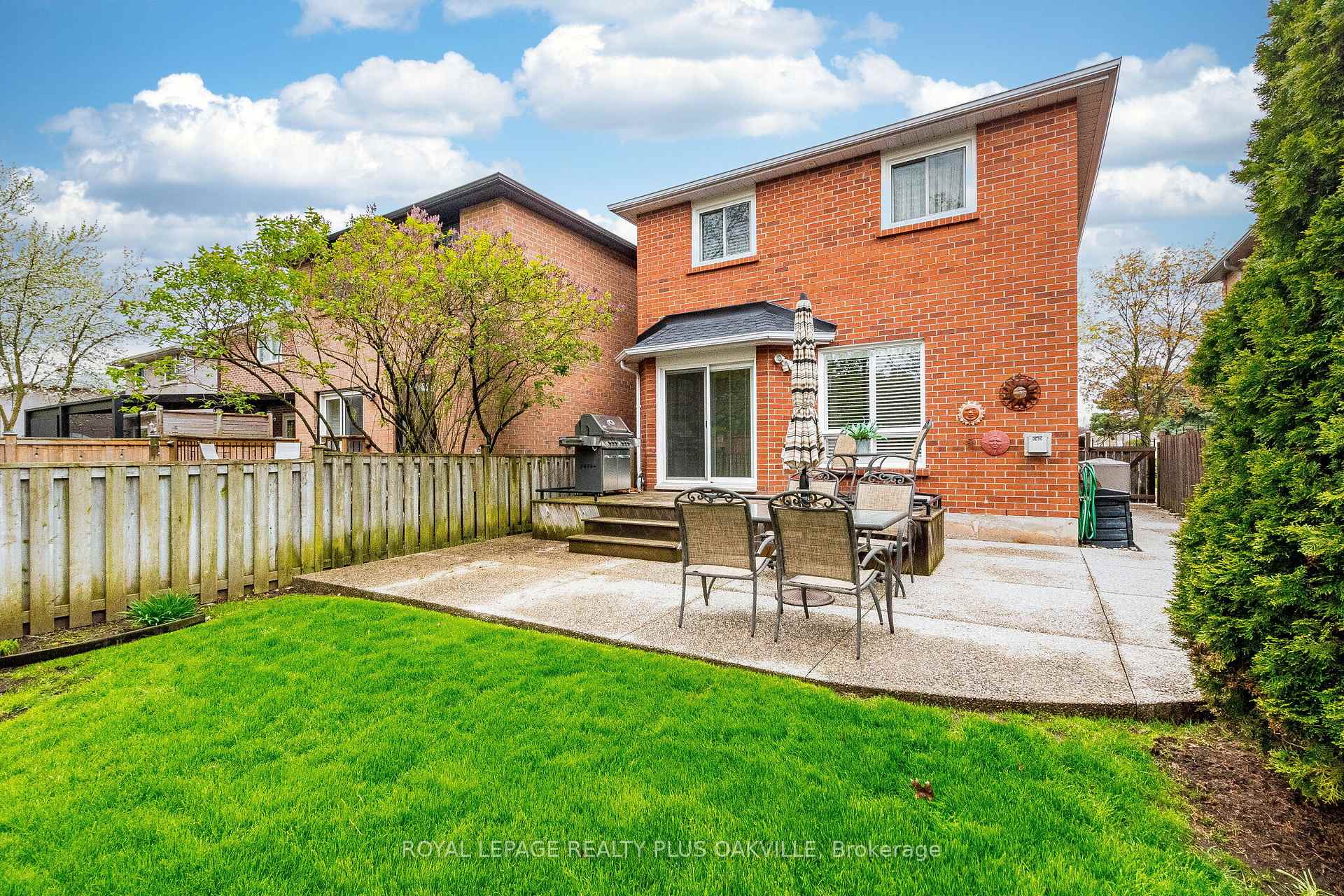 Photo 38 of 394 Maidstone Crescent, Oakville, Glen Abbey — HOMEH