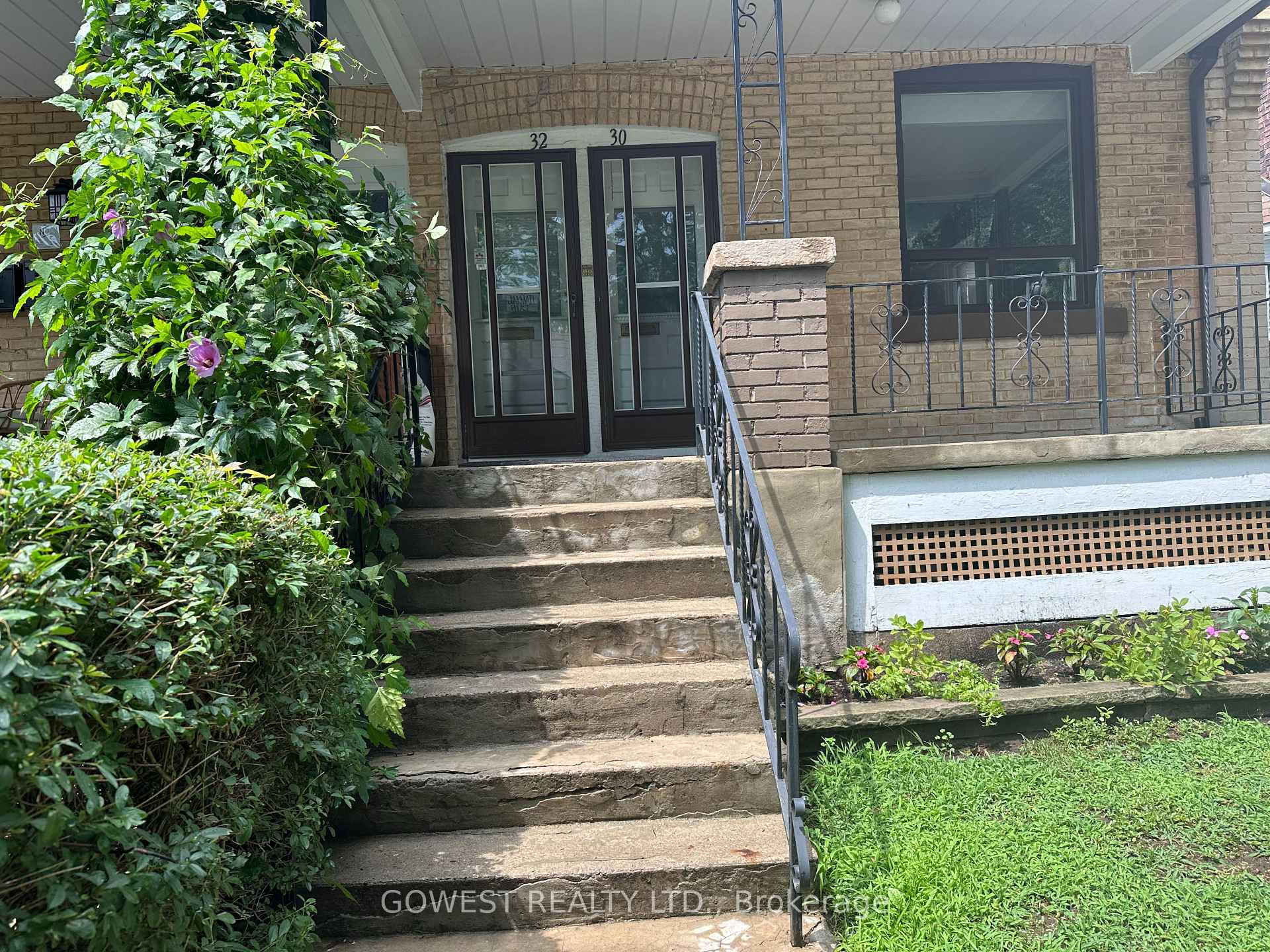 Photo 2 of 30 Grenadier Road, Toronto, Roncesvalles — HOMEH